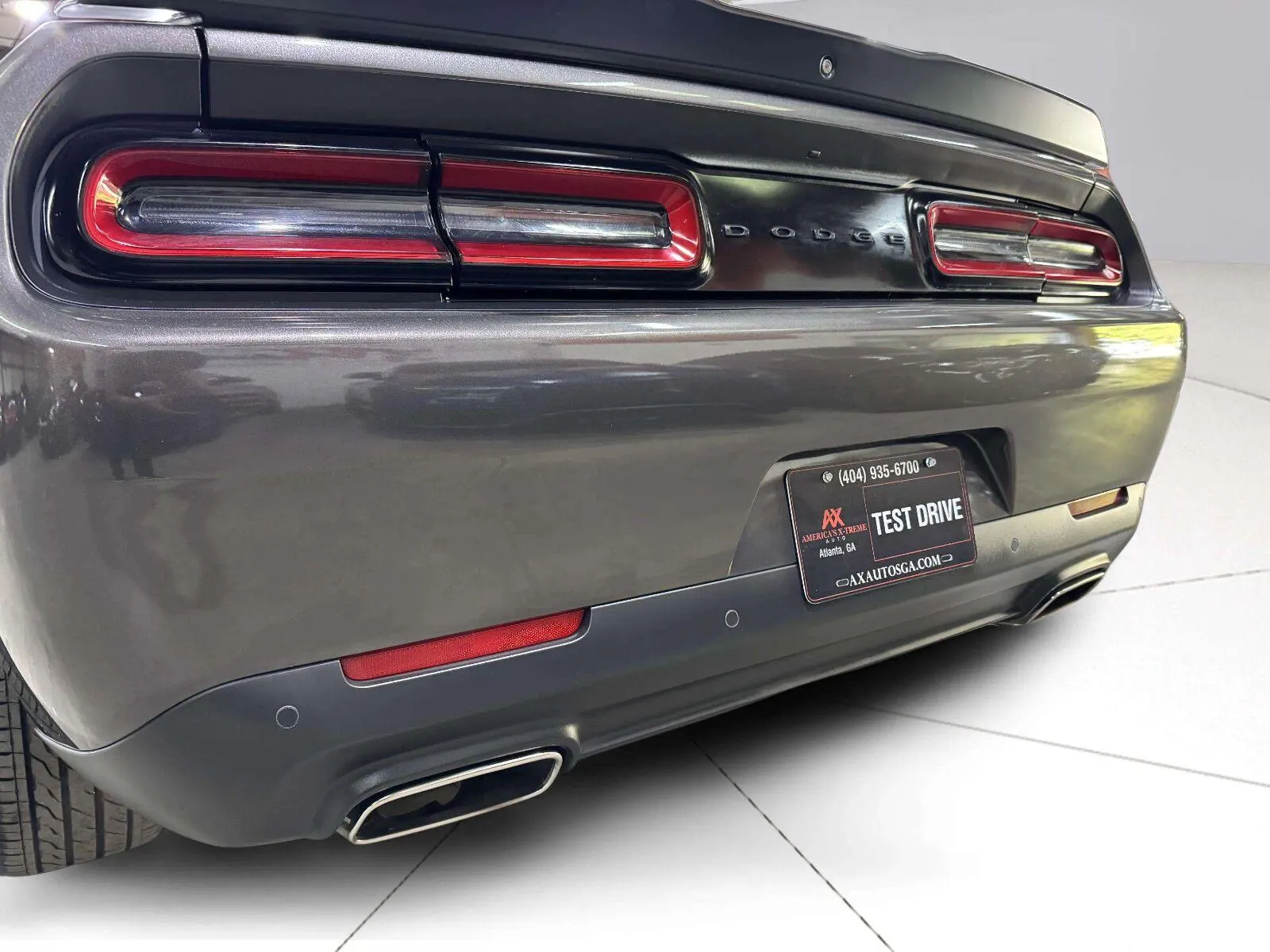 Dodge Challenger photo 19