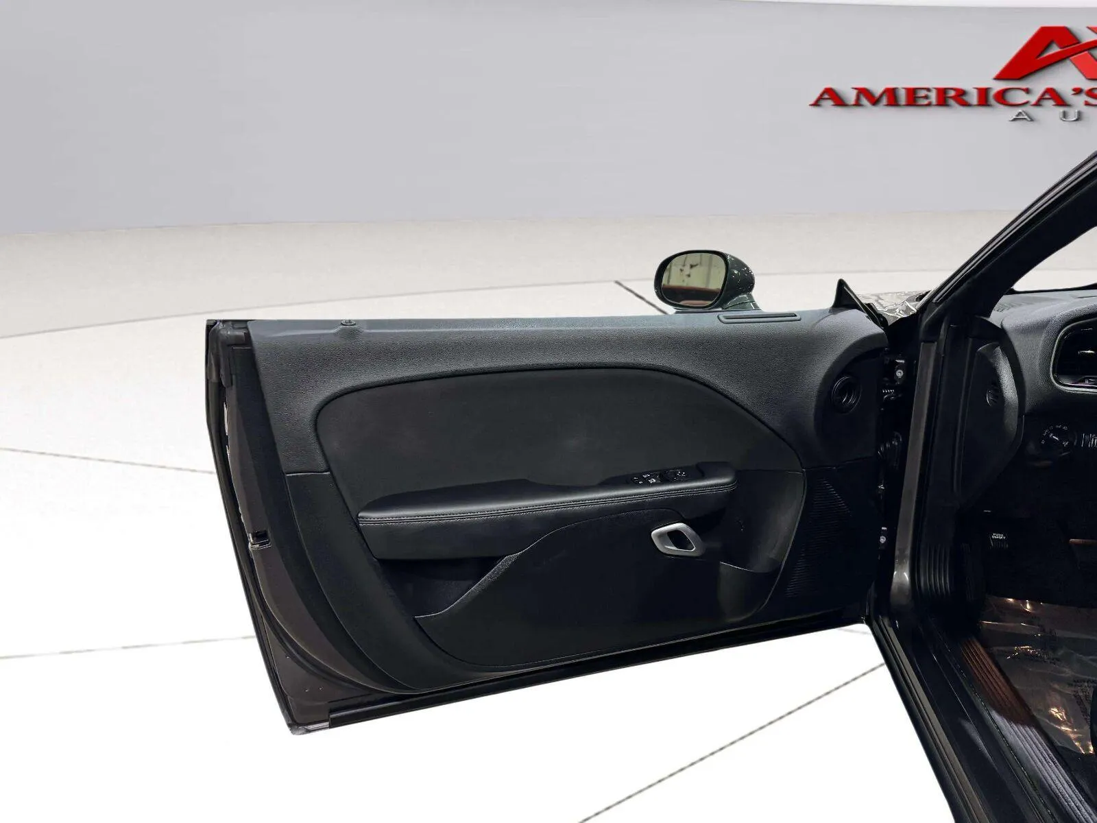 Dodge Challenger photo 20