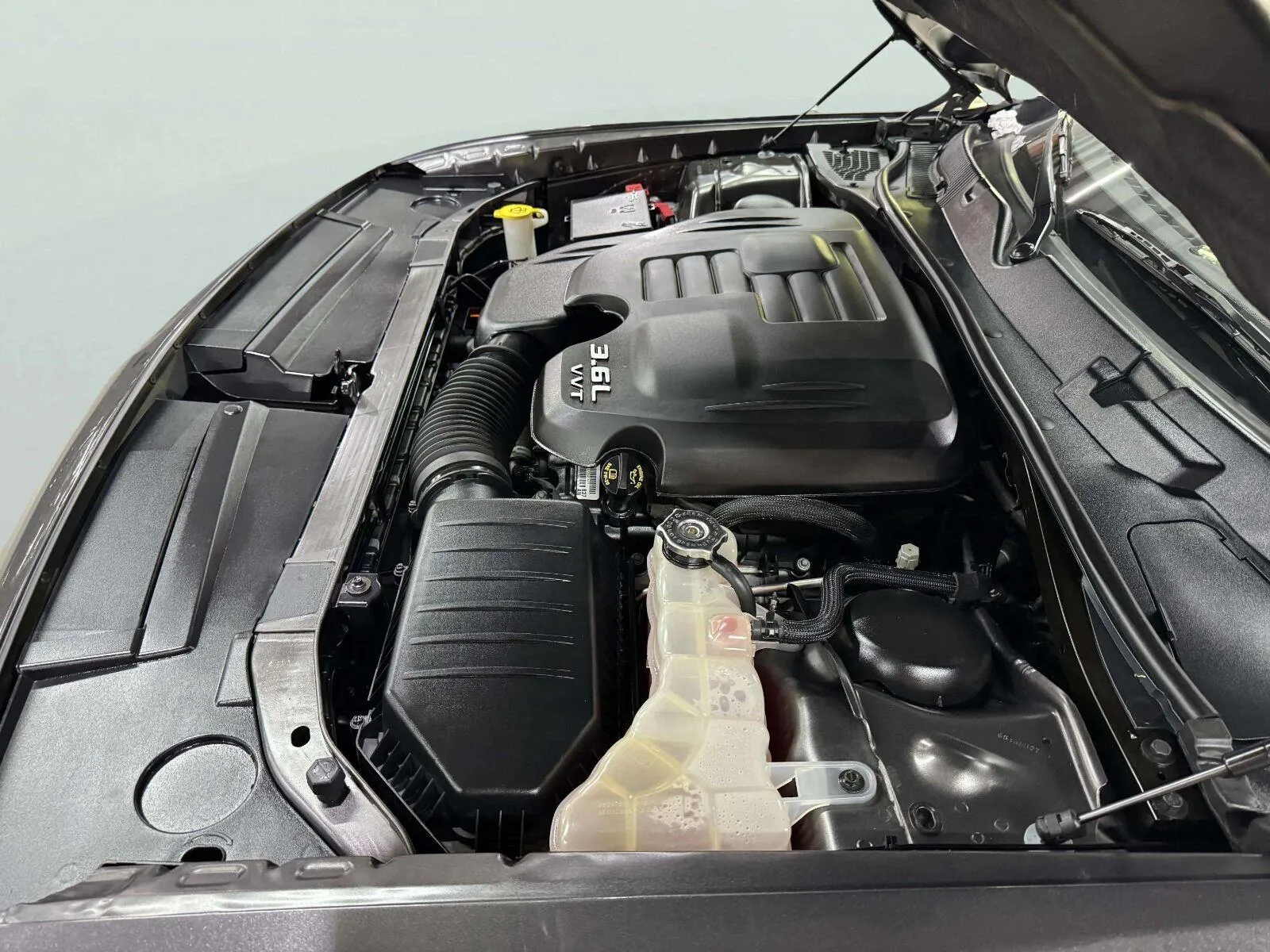 Dodge Challenger photo 47
