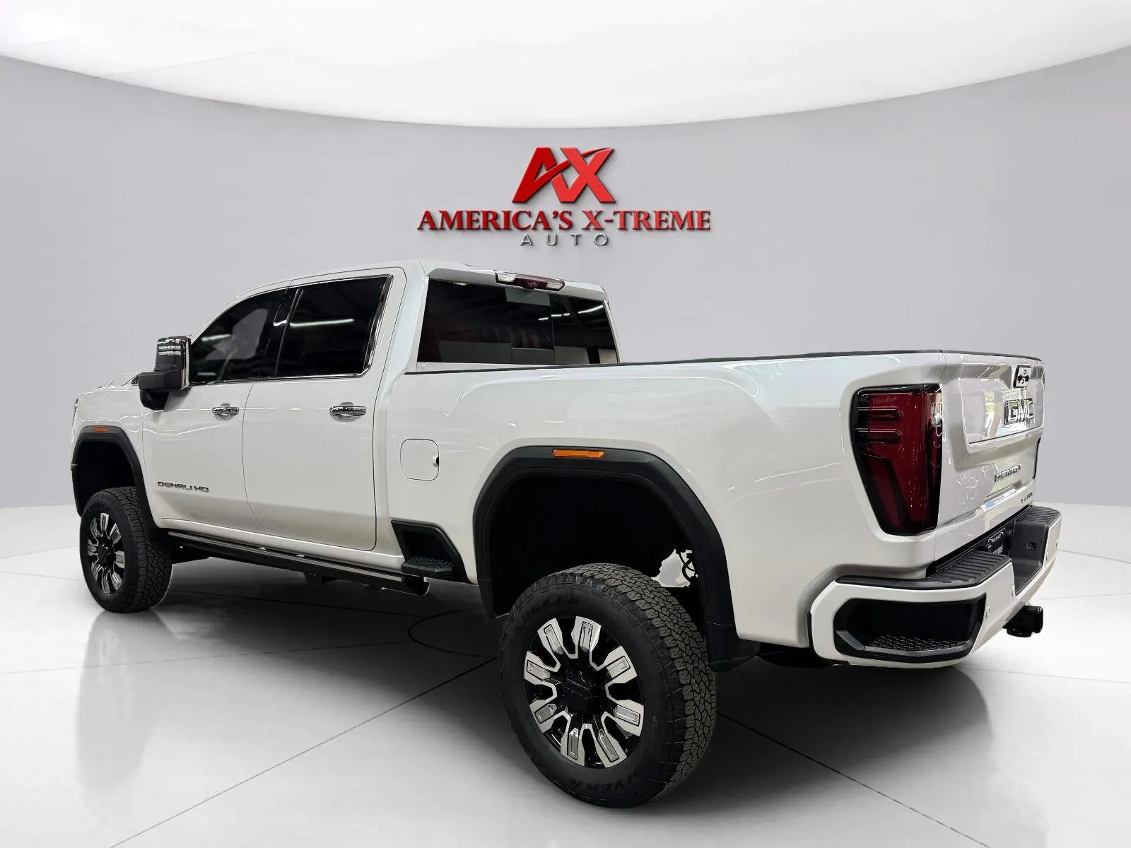 GMC Sierra photo 5