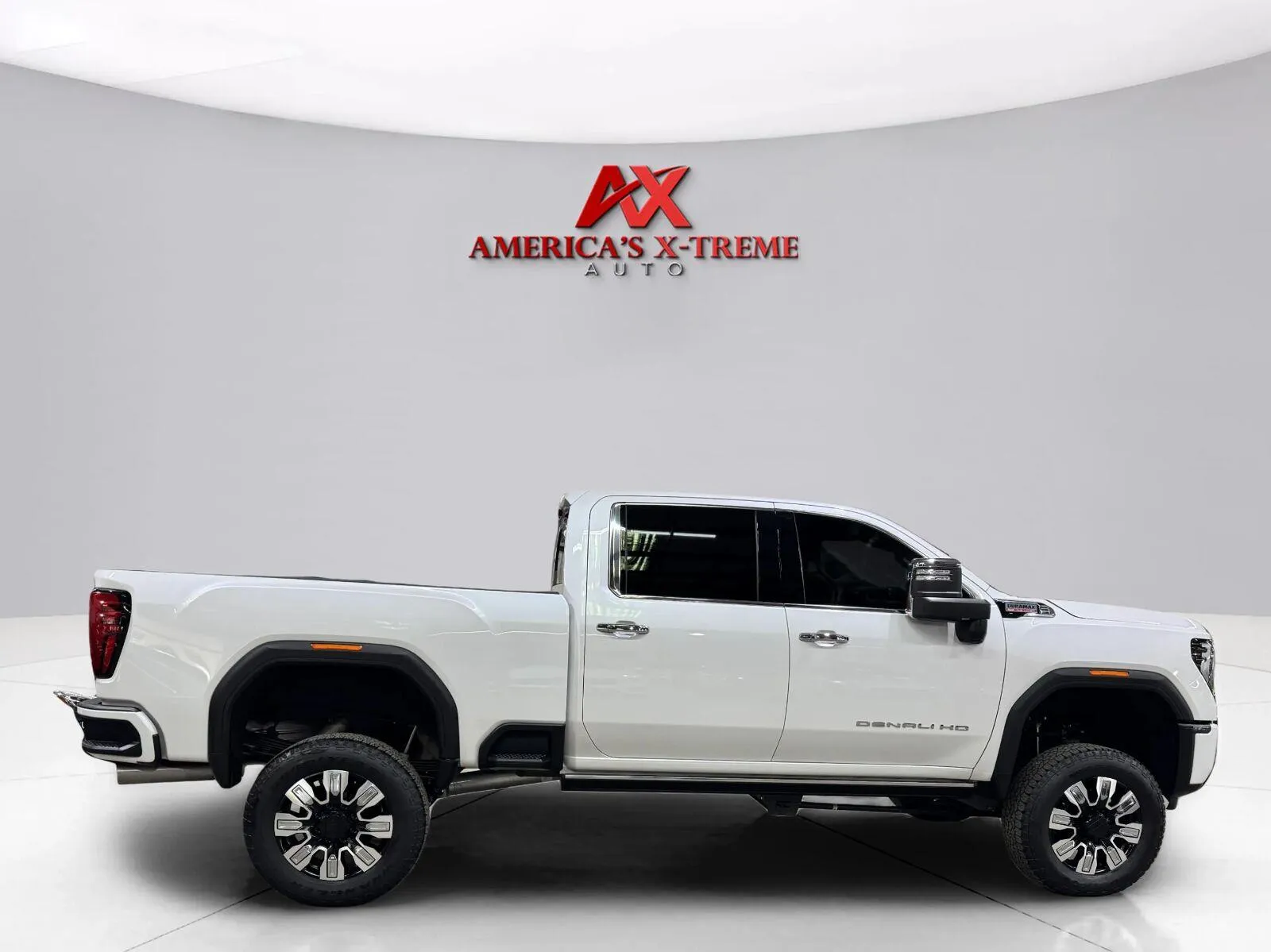 GMC Sierra photo 9