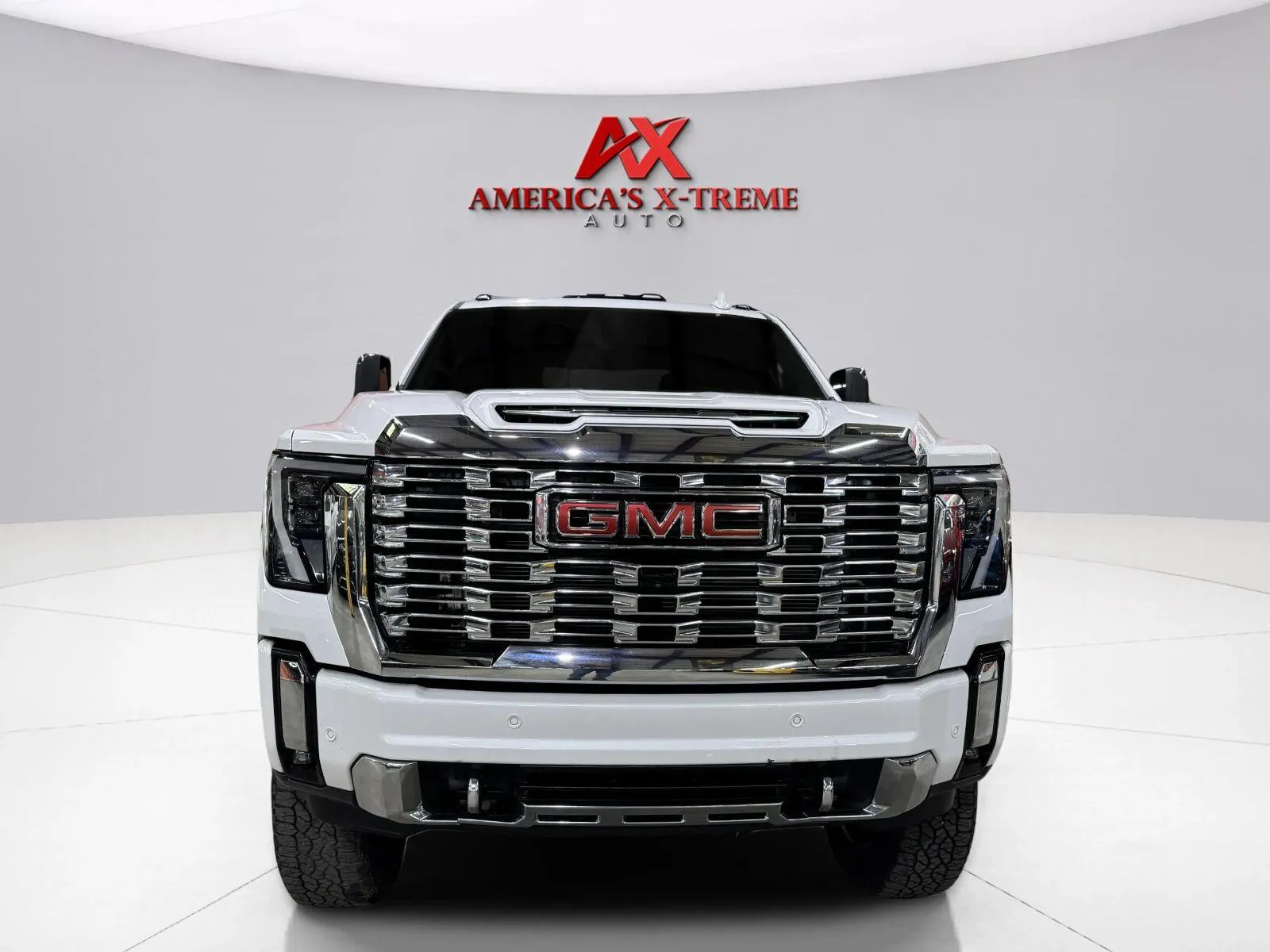 GMC Sierra photo 11
