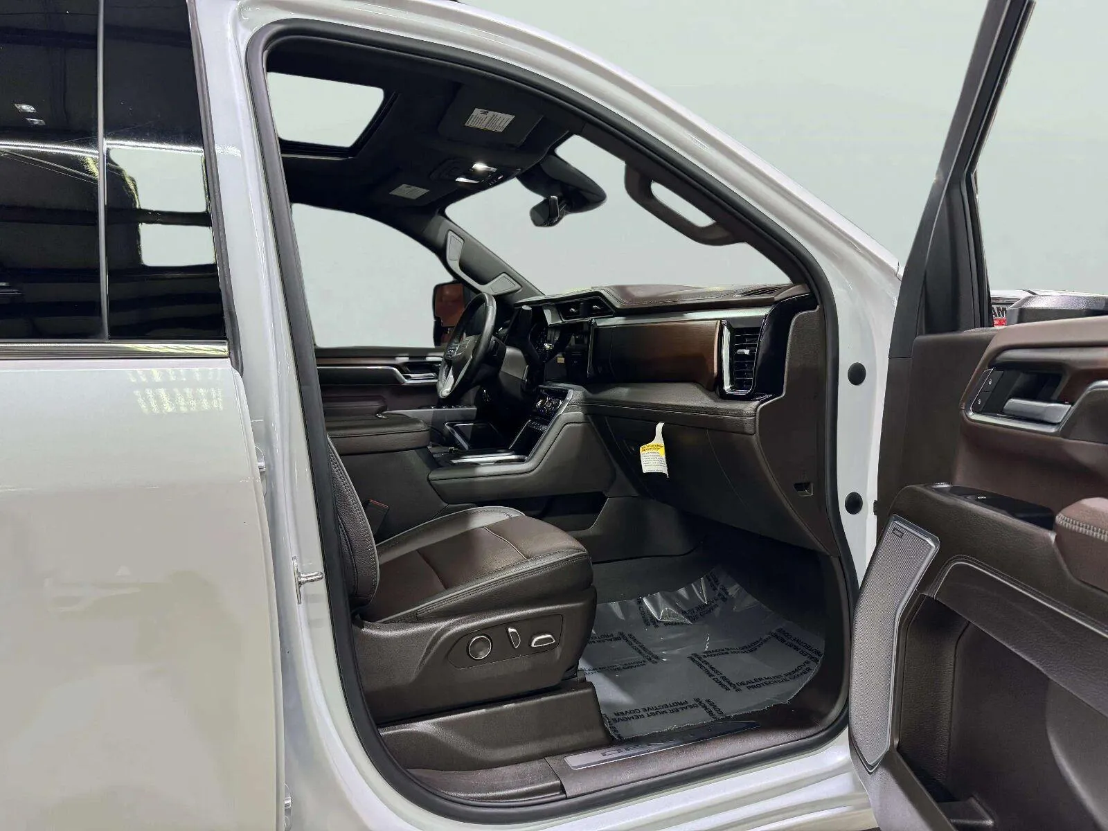 GMC Sierra photo 36