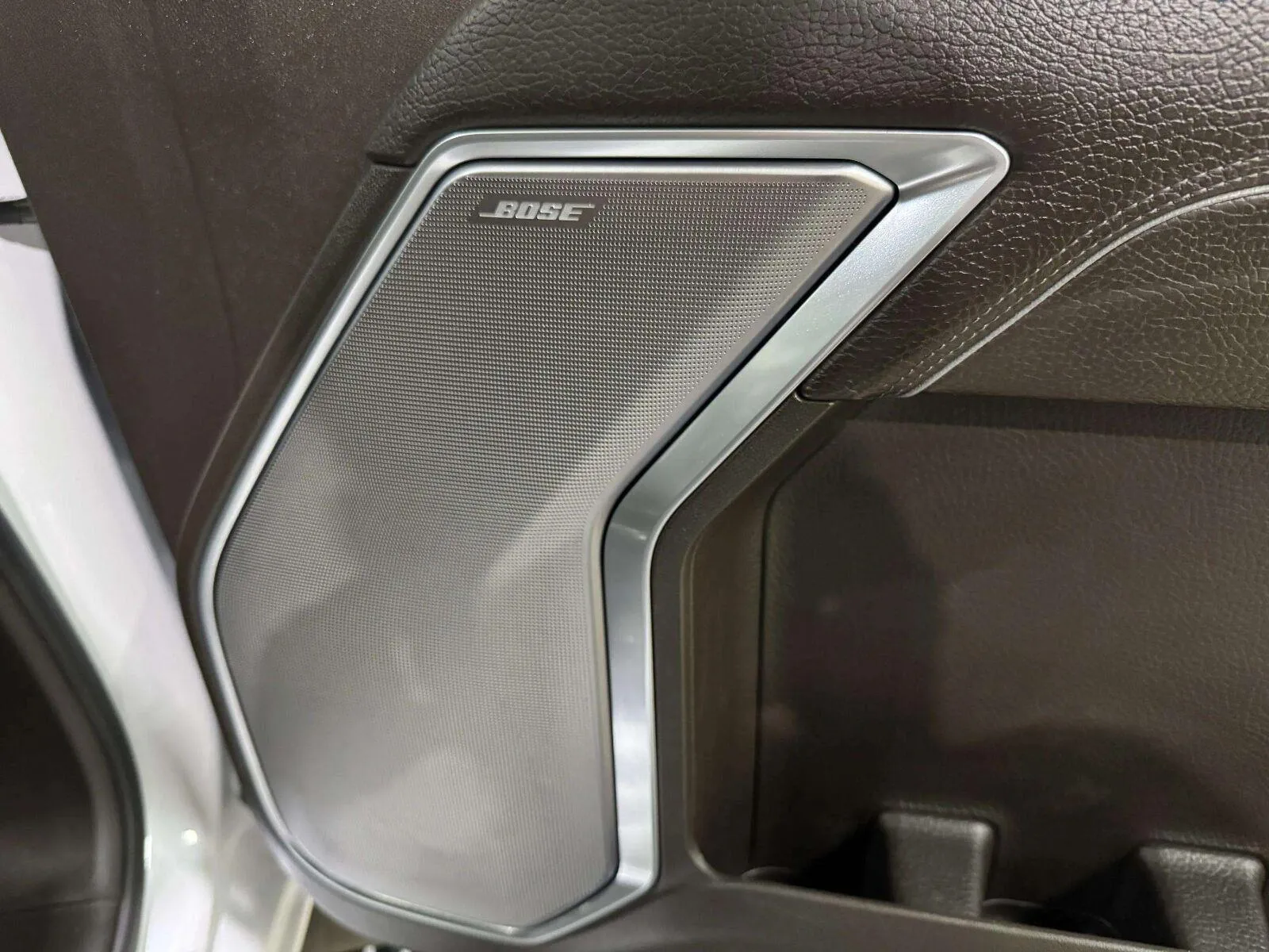 GMC Sierra photo 38