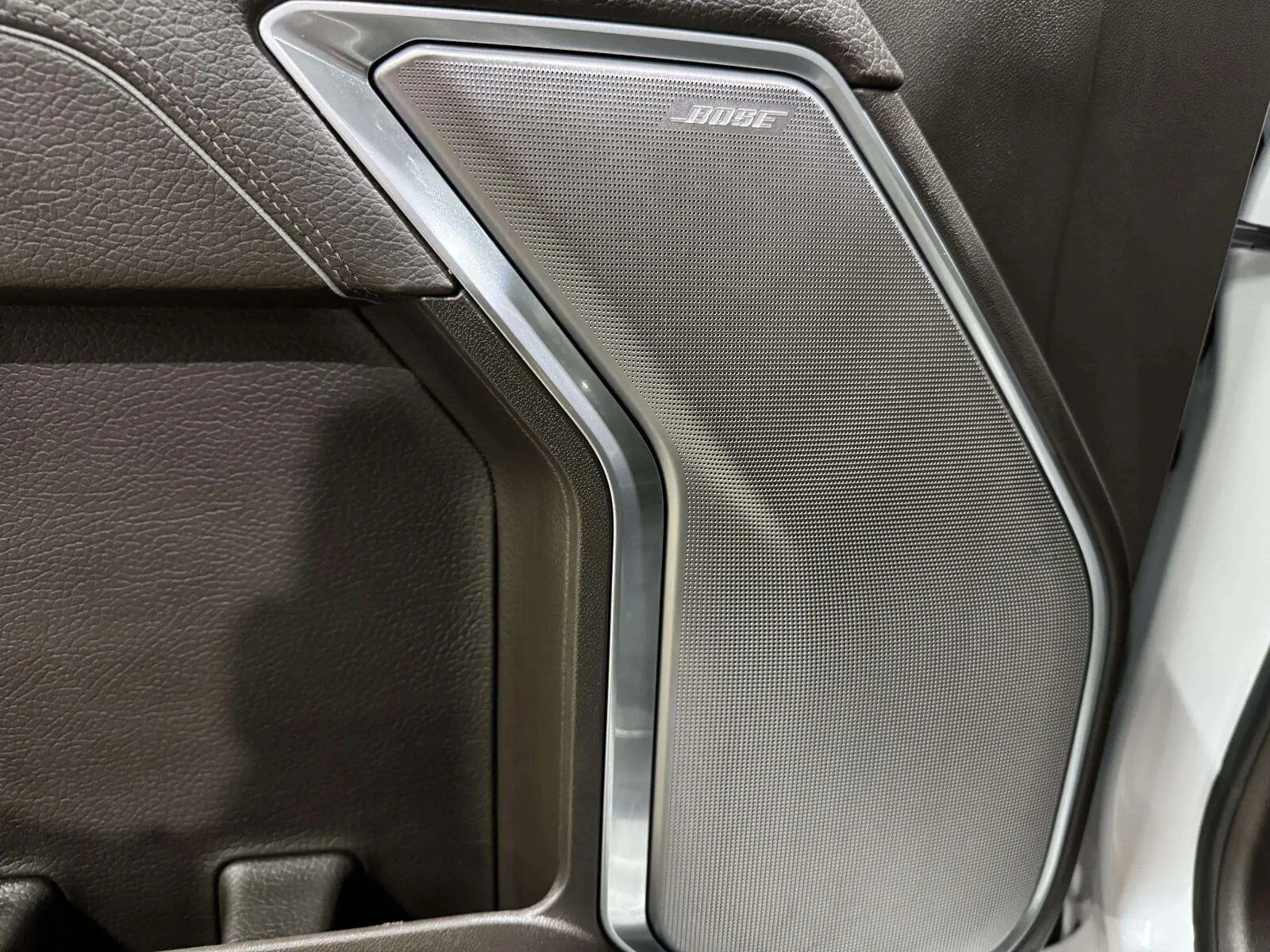 GMC Sierra photo 48