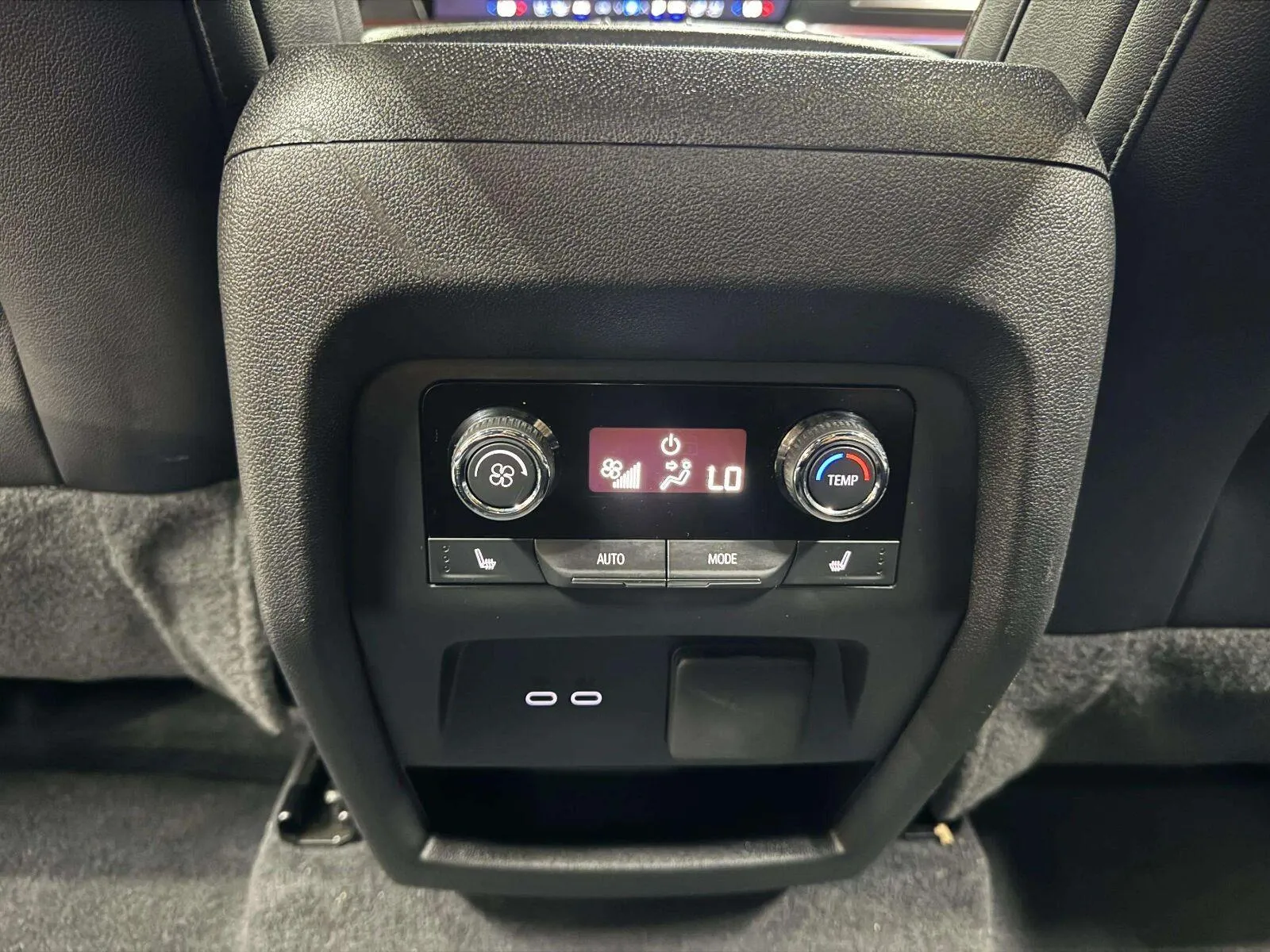 Chevrolet Traverse photo 35
