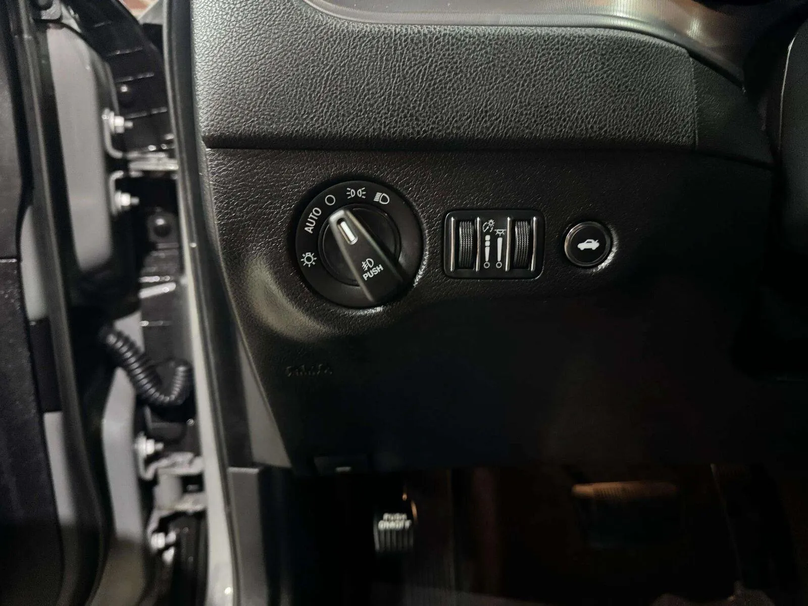 Dodge Charger photo 25