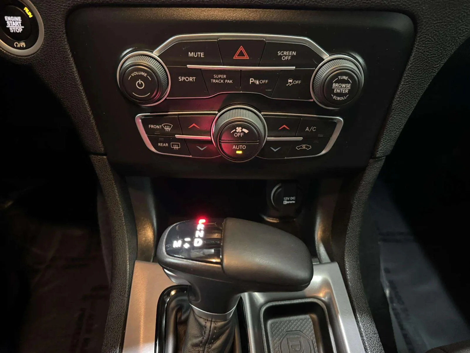 Dodge Charger photo 30