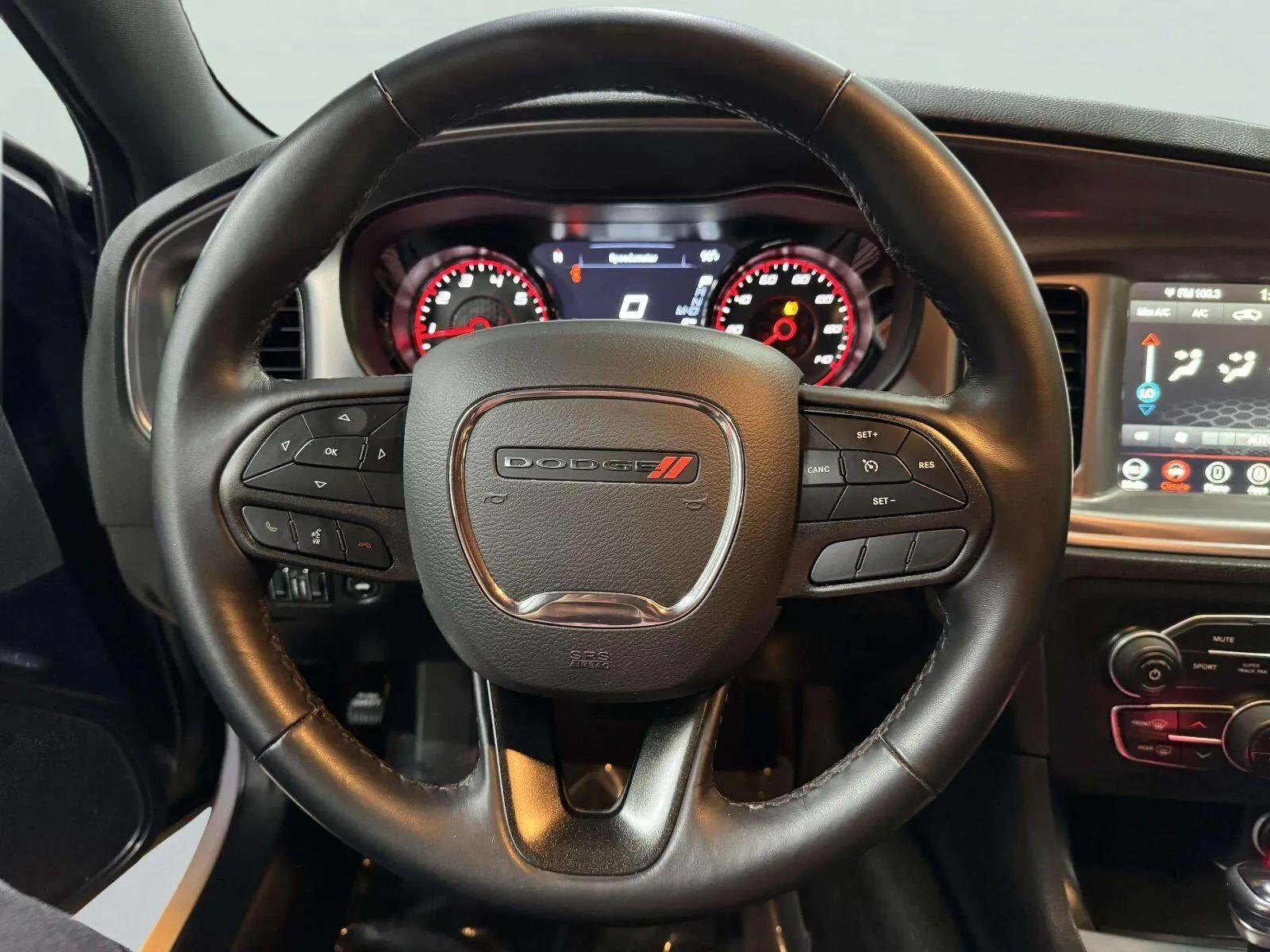 Dodge Charger photo 34