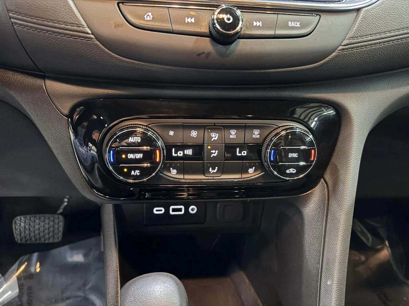 Buick Encore GX photo 26