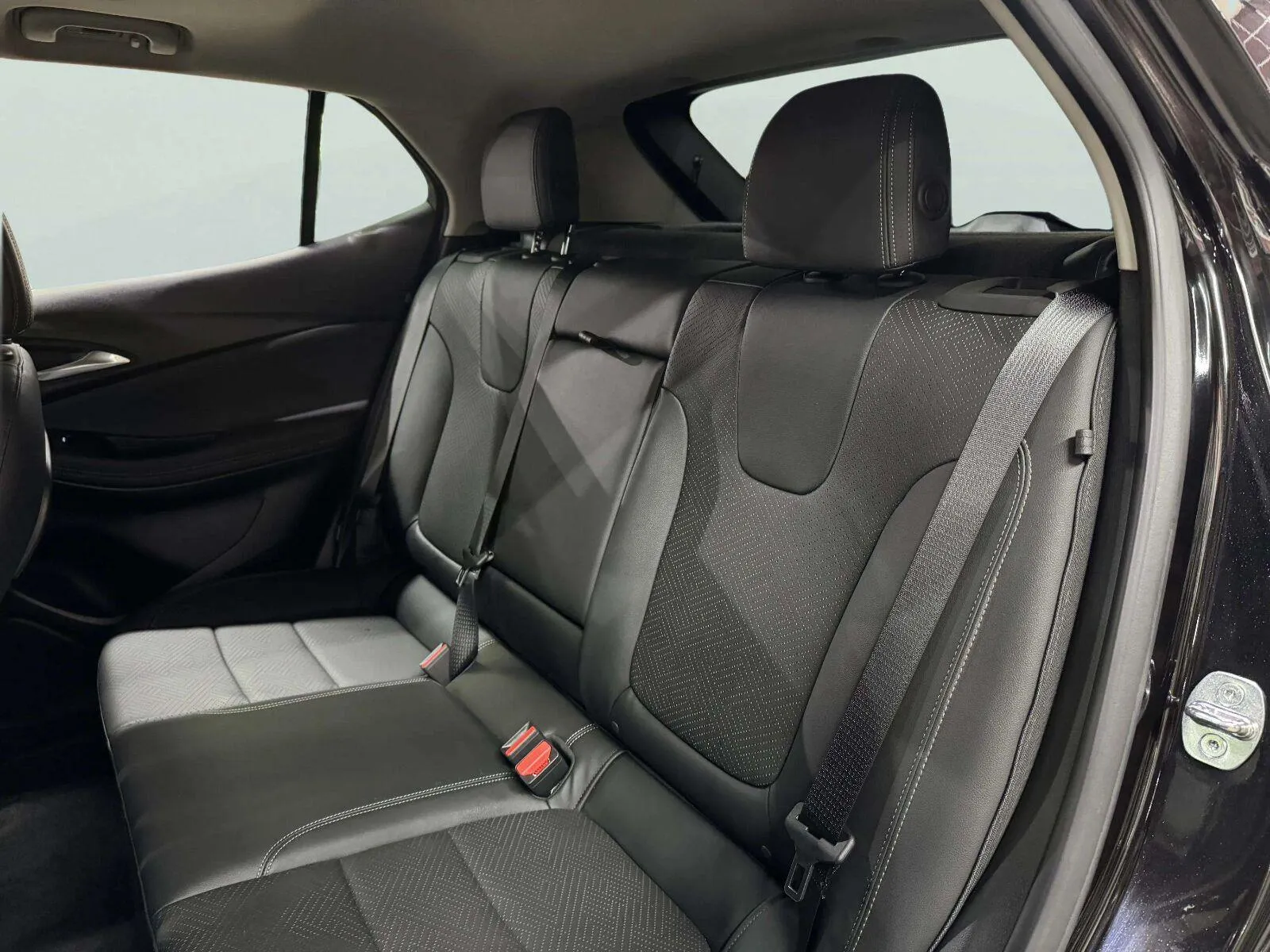 Buick Encore GX photo 36