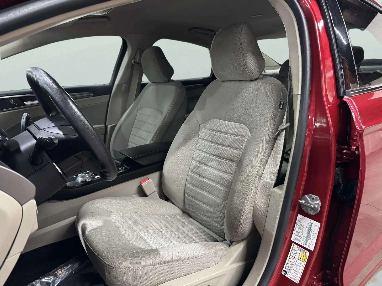 Ford Fusion photo 23