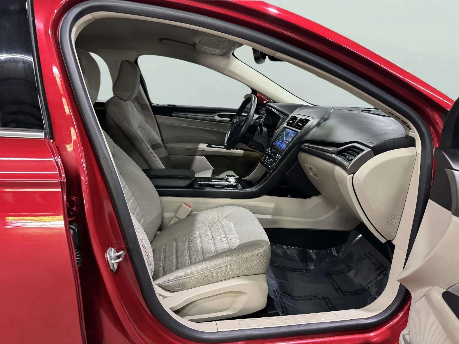Ford Fusion photo 32