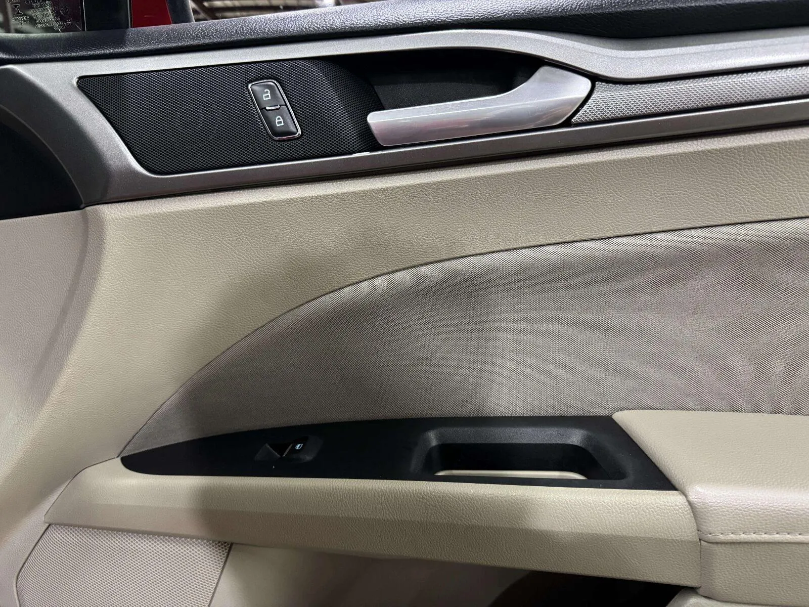 Ford Fusion photo 33