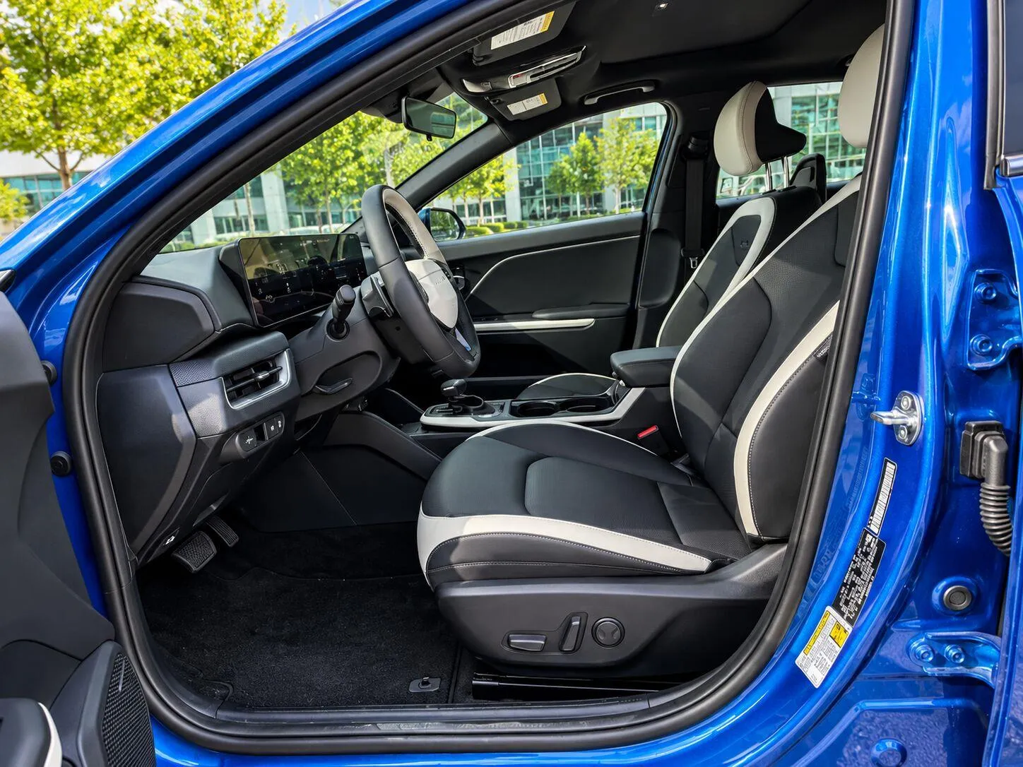 Kia K4 photo 11