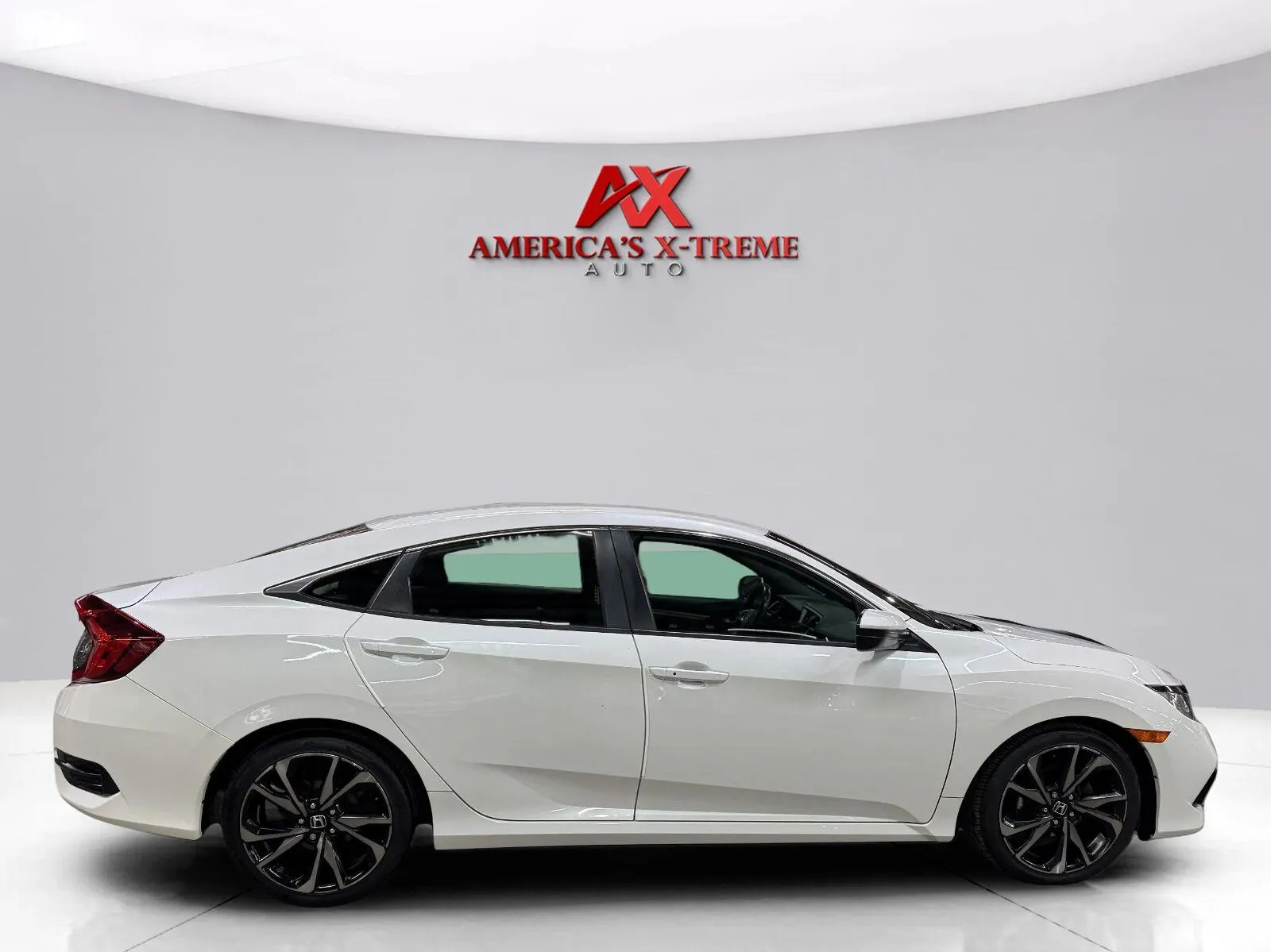Honda Civic photo 8