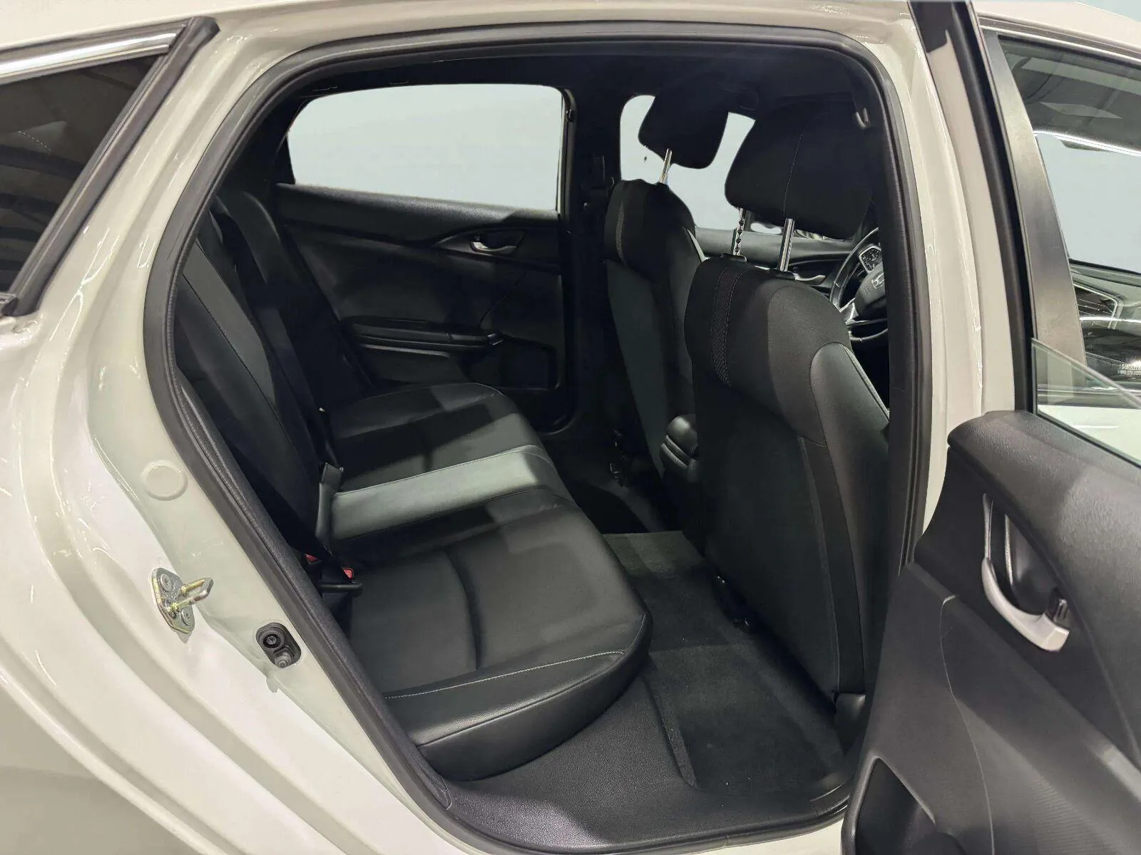 Honda Civic photo 29