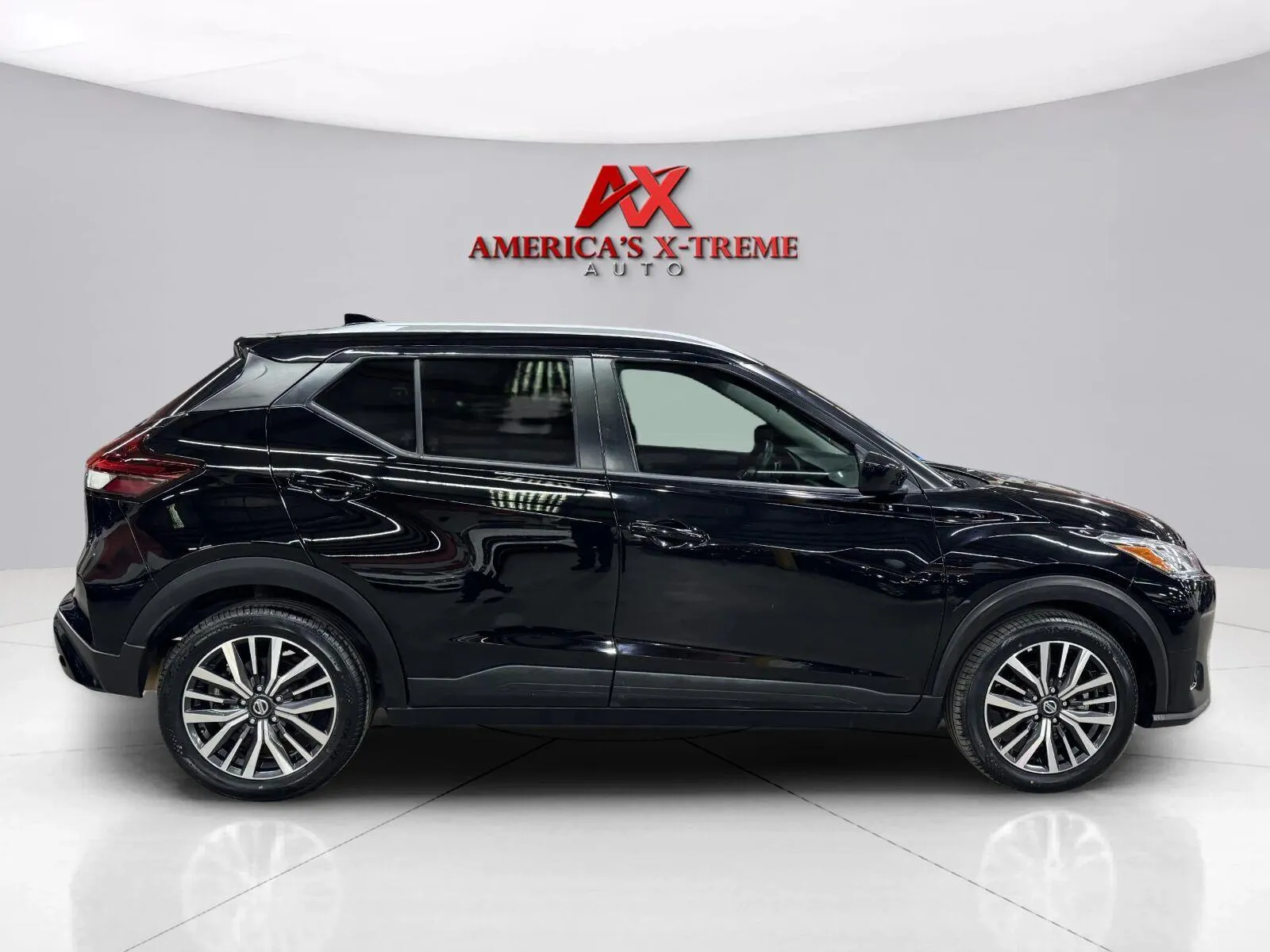 Nissan Kicks photo 8