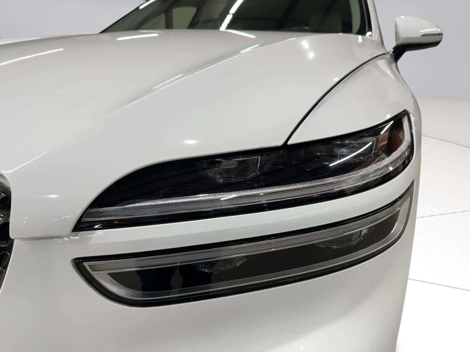 Genesis GV70 photo 11