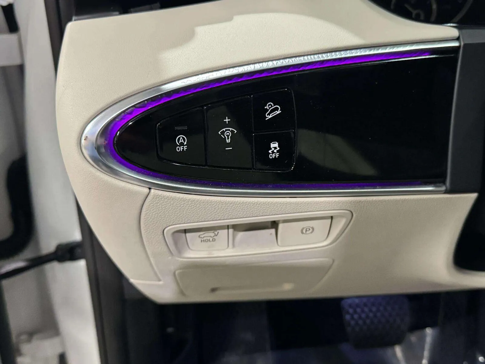Genesis GV70 photo 25