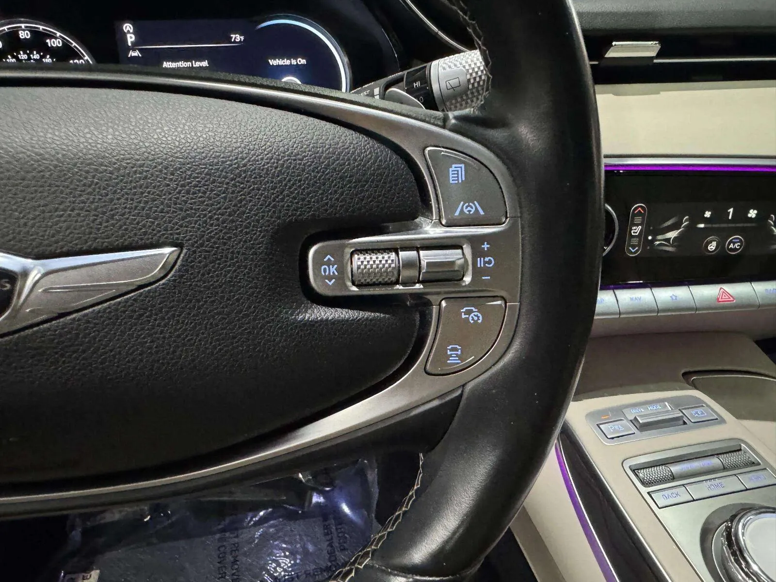 Genesis GV70 photo 28
