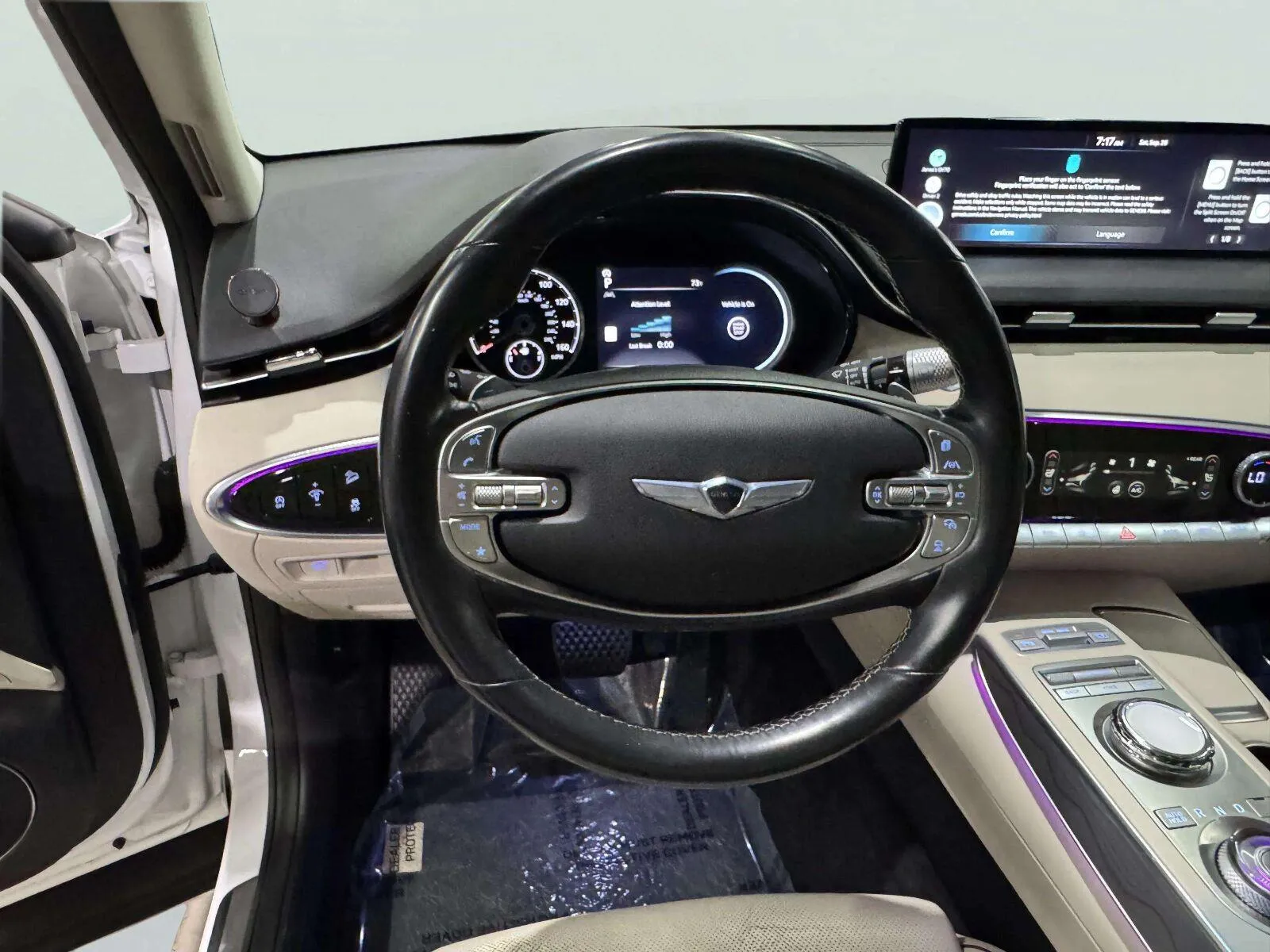 Genesis GV70 photo 29