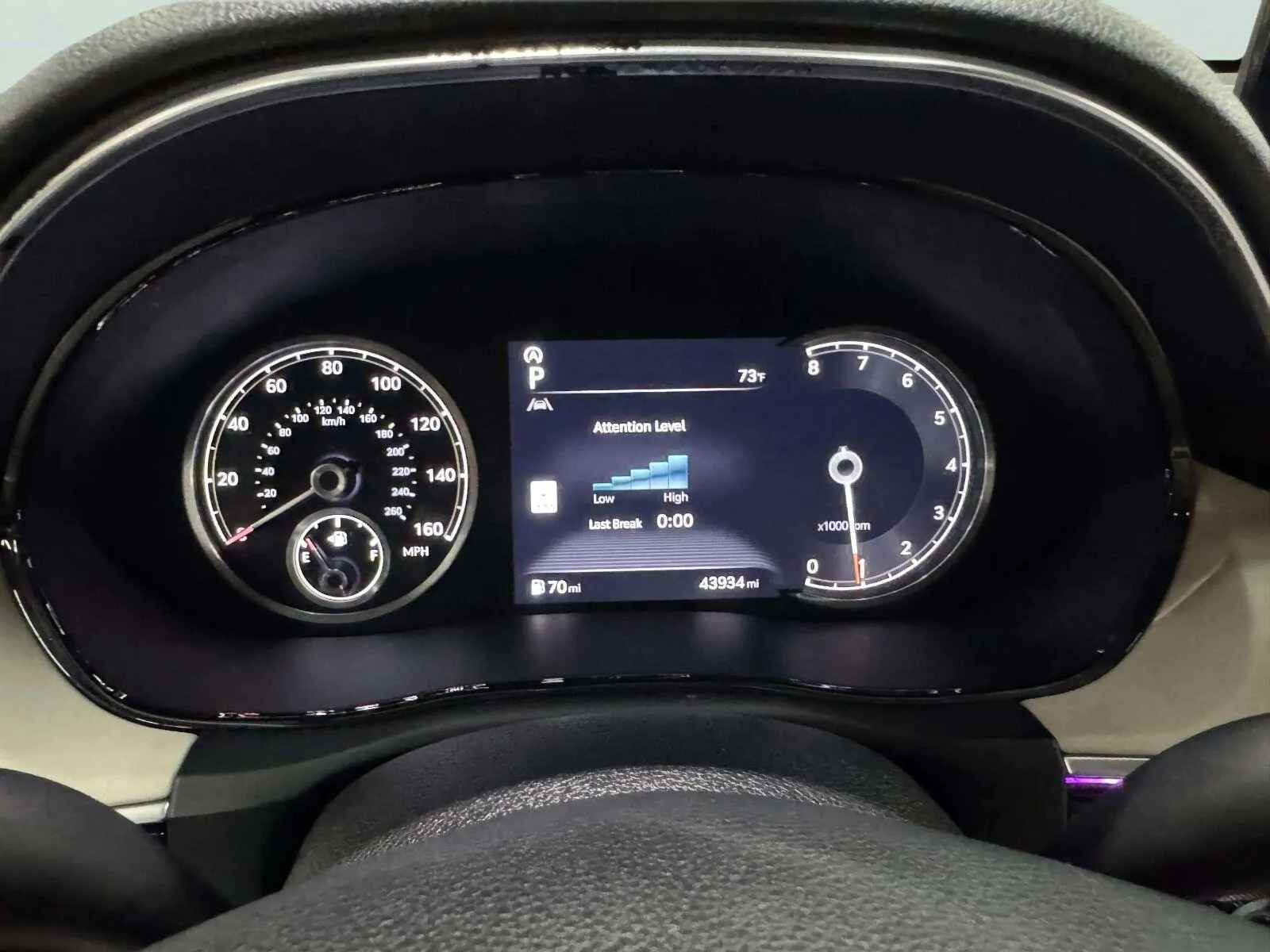 Genesis GV70 photo 30