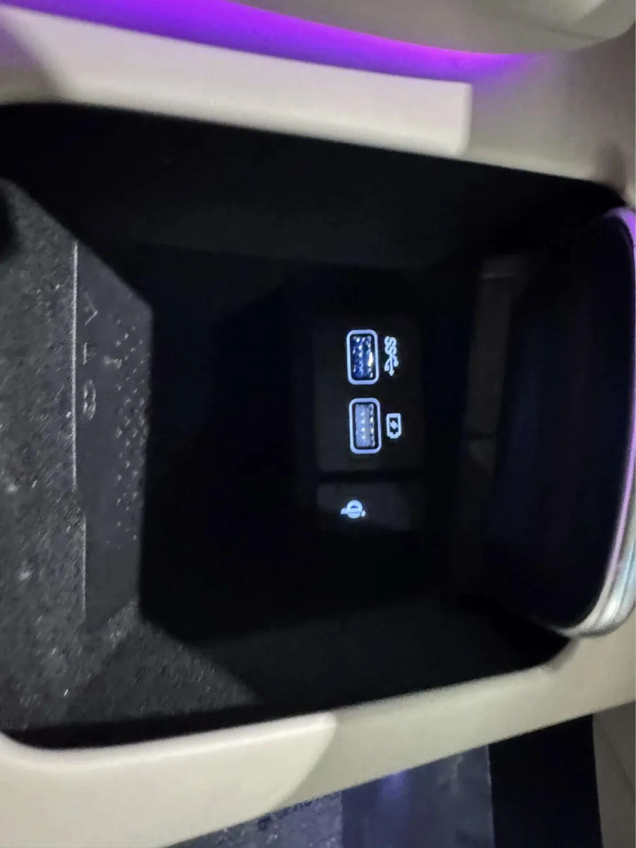 Genesis GV70 photo 37
