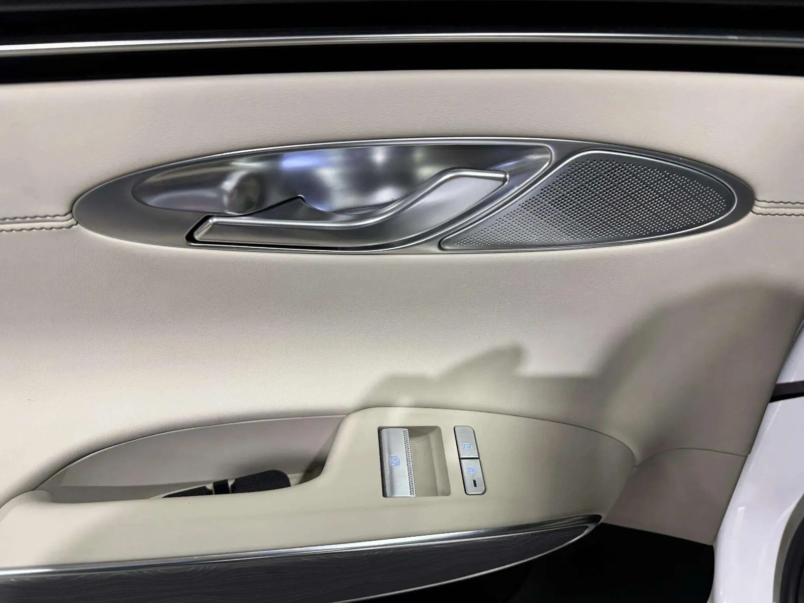 Genesis GV70 photo 41