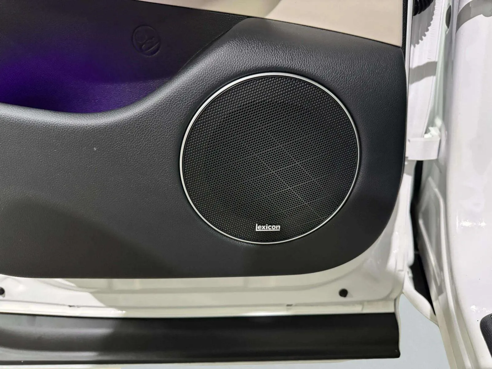 Genesis GV70 photo 42