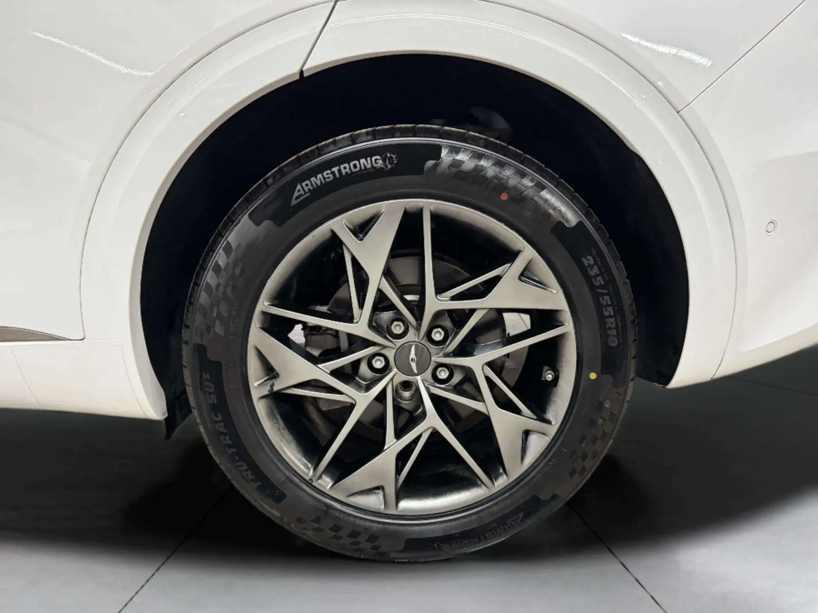 Genesis GV70 photo 62