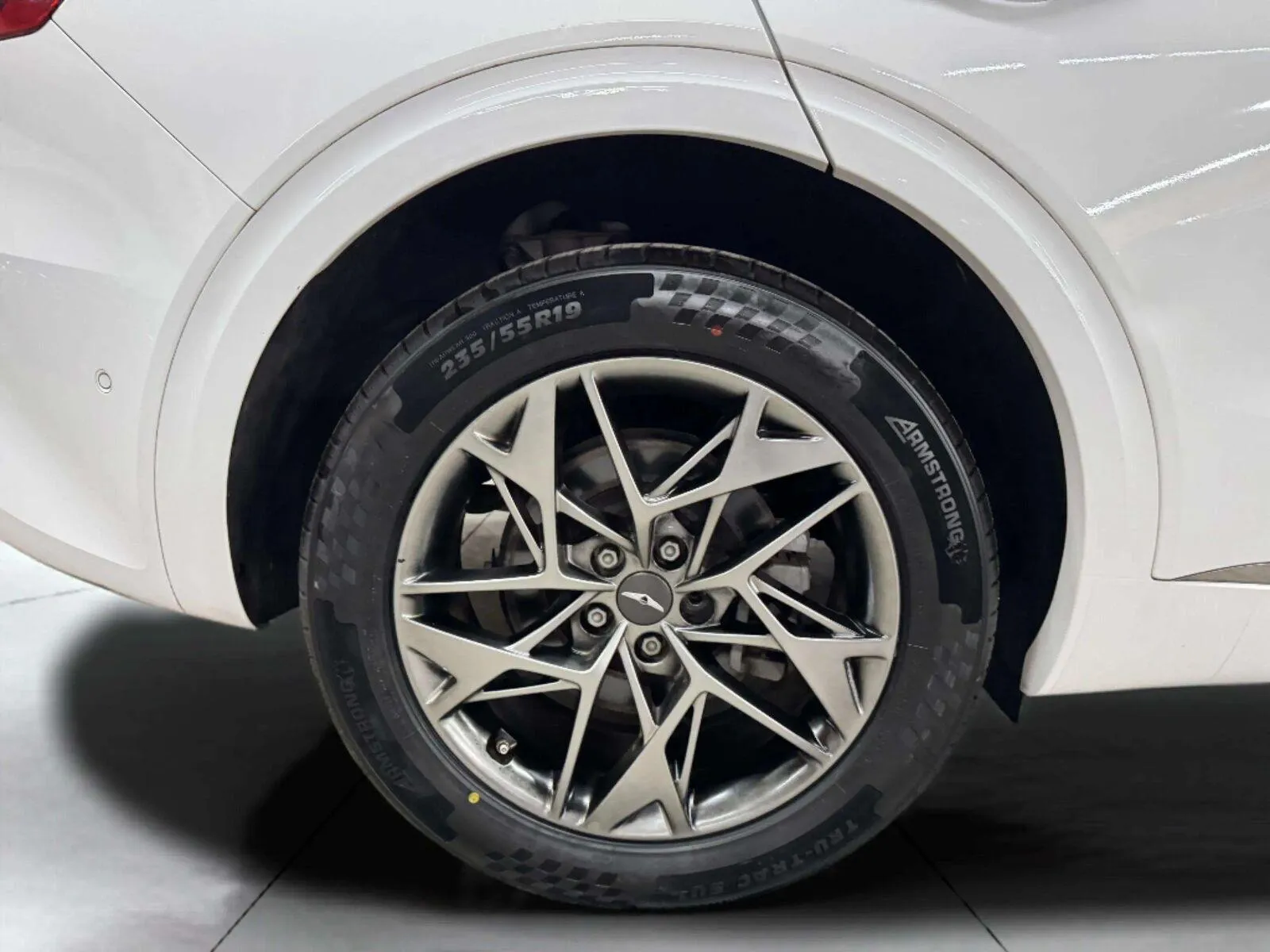 Genesis GV70 photo 63