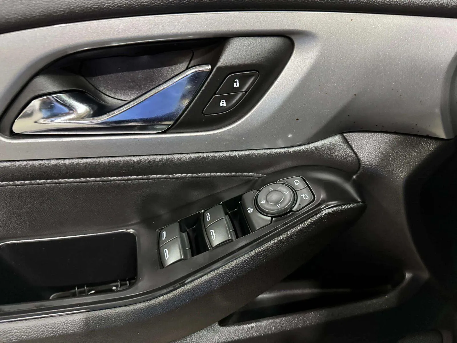 Chevrolet Traverse photo 22