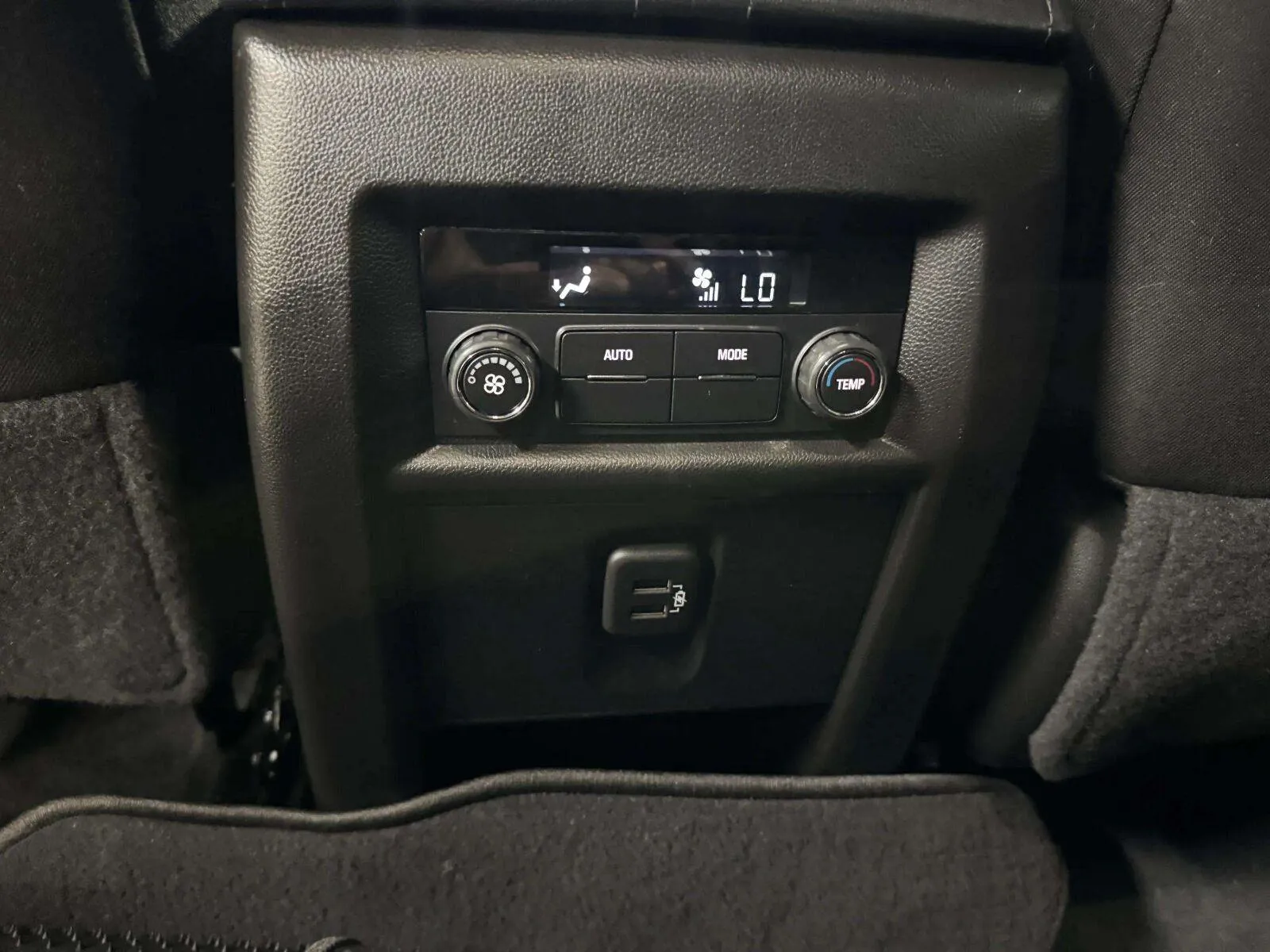 Chevrolet Traverse photo 45