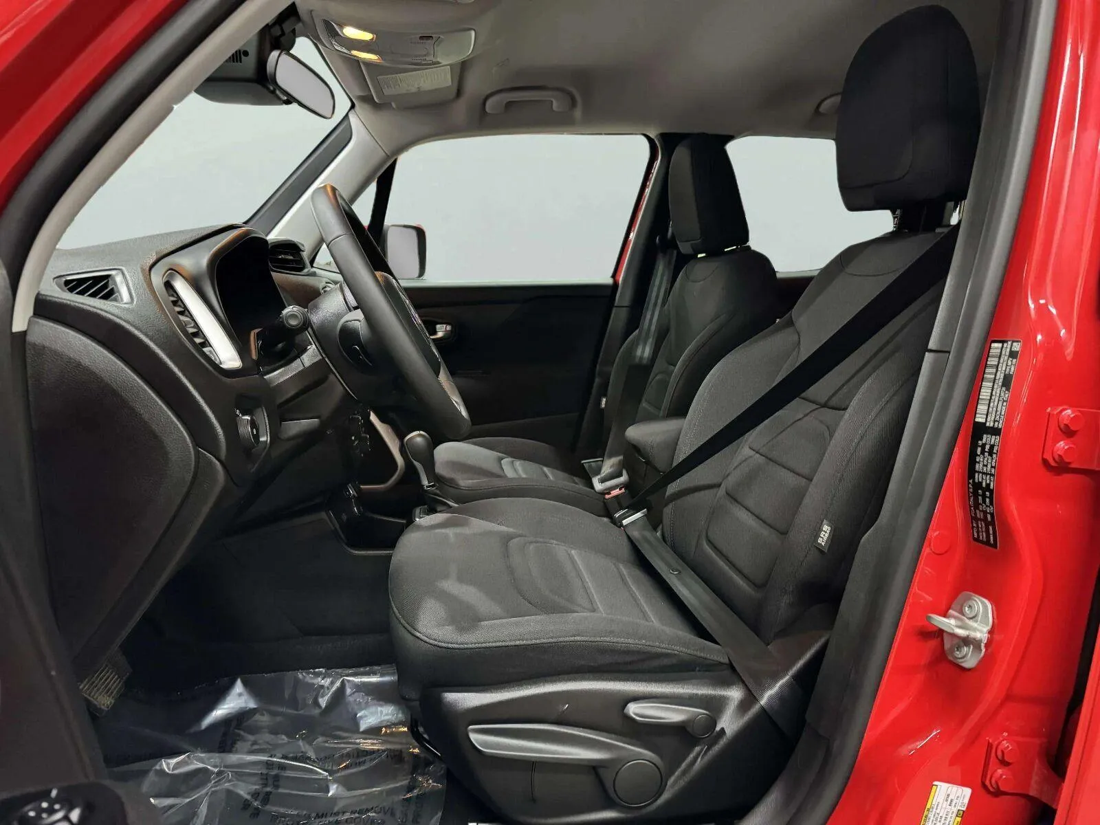Jeep Renegade photo 24