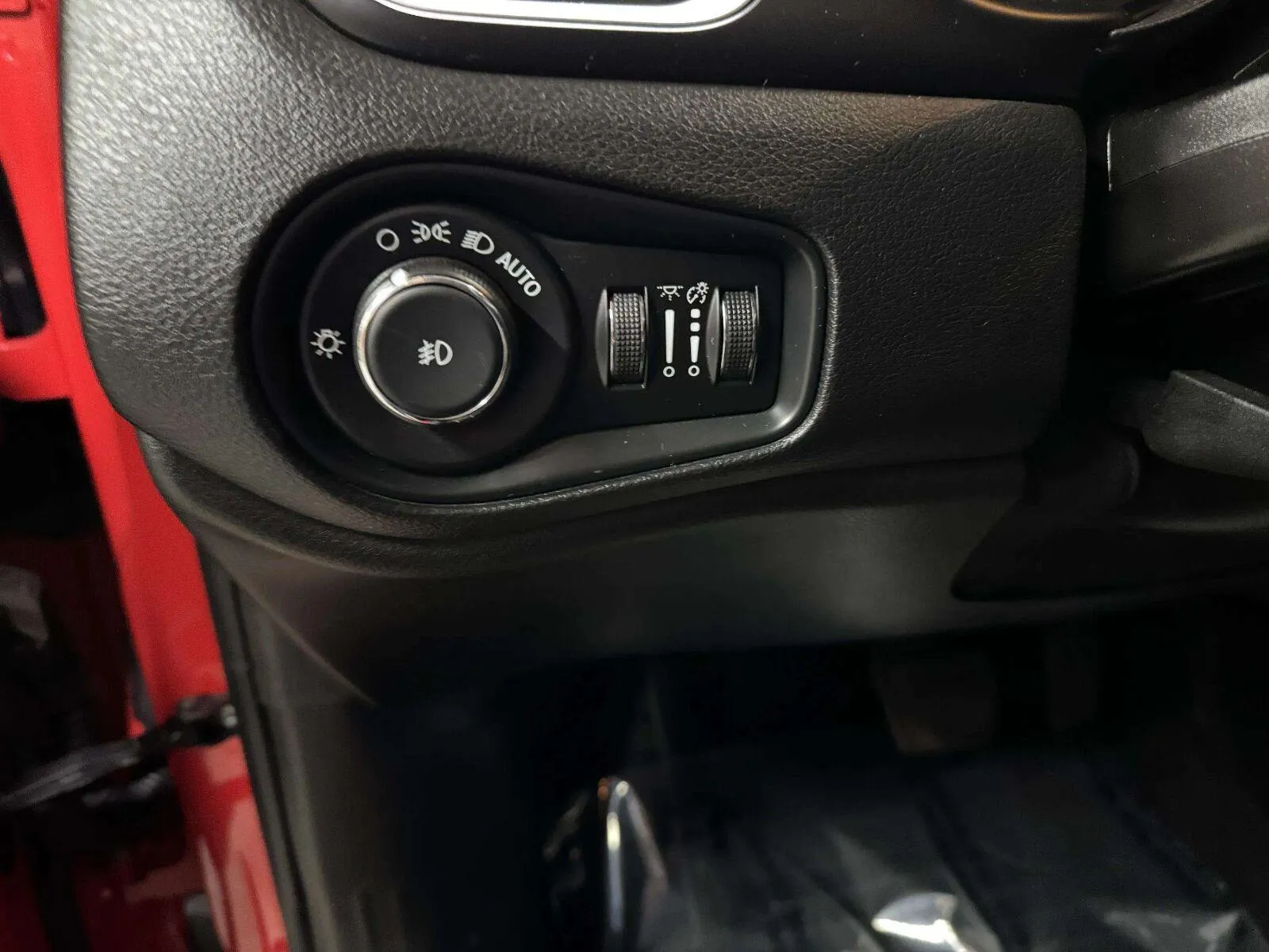 Jeep Renegade photo 25