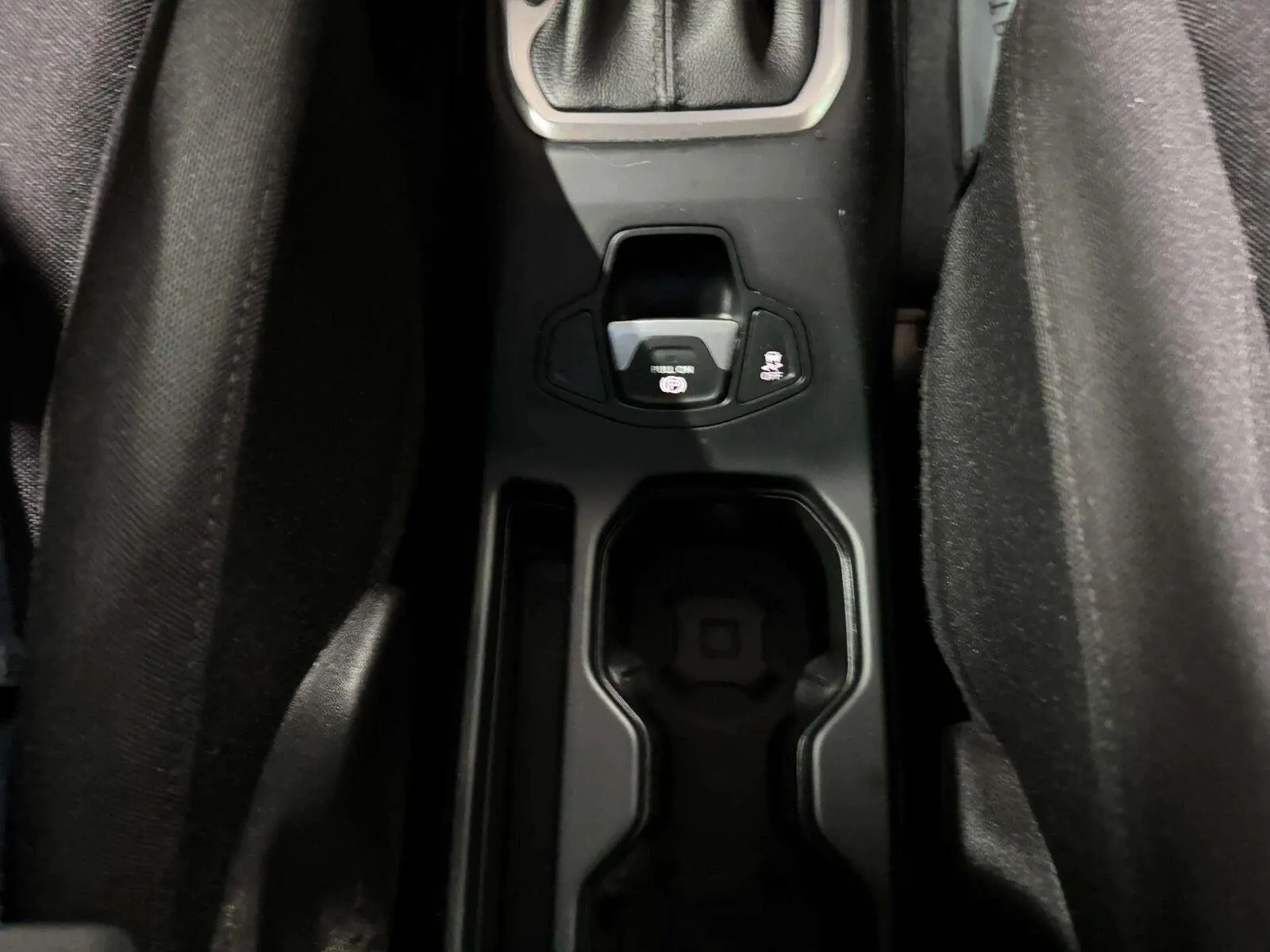 Jeep Renegade photo 31