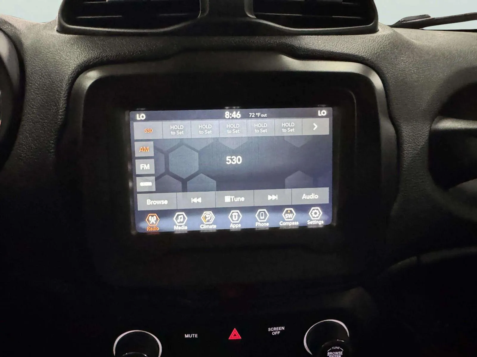 Jeep Renegade photo 32