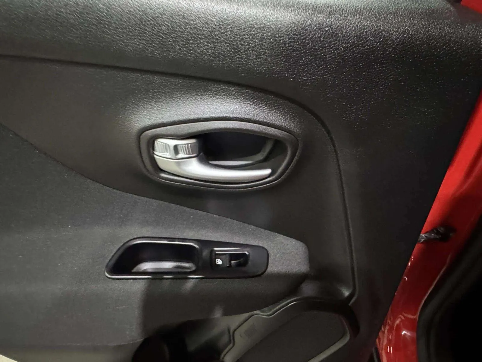 Jeep Renegade photo 39