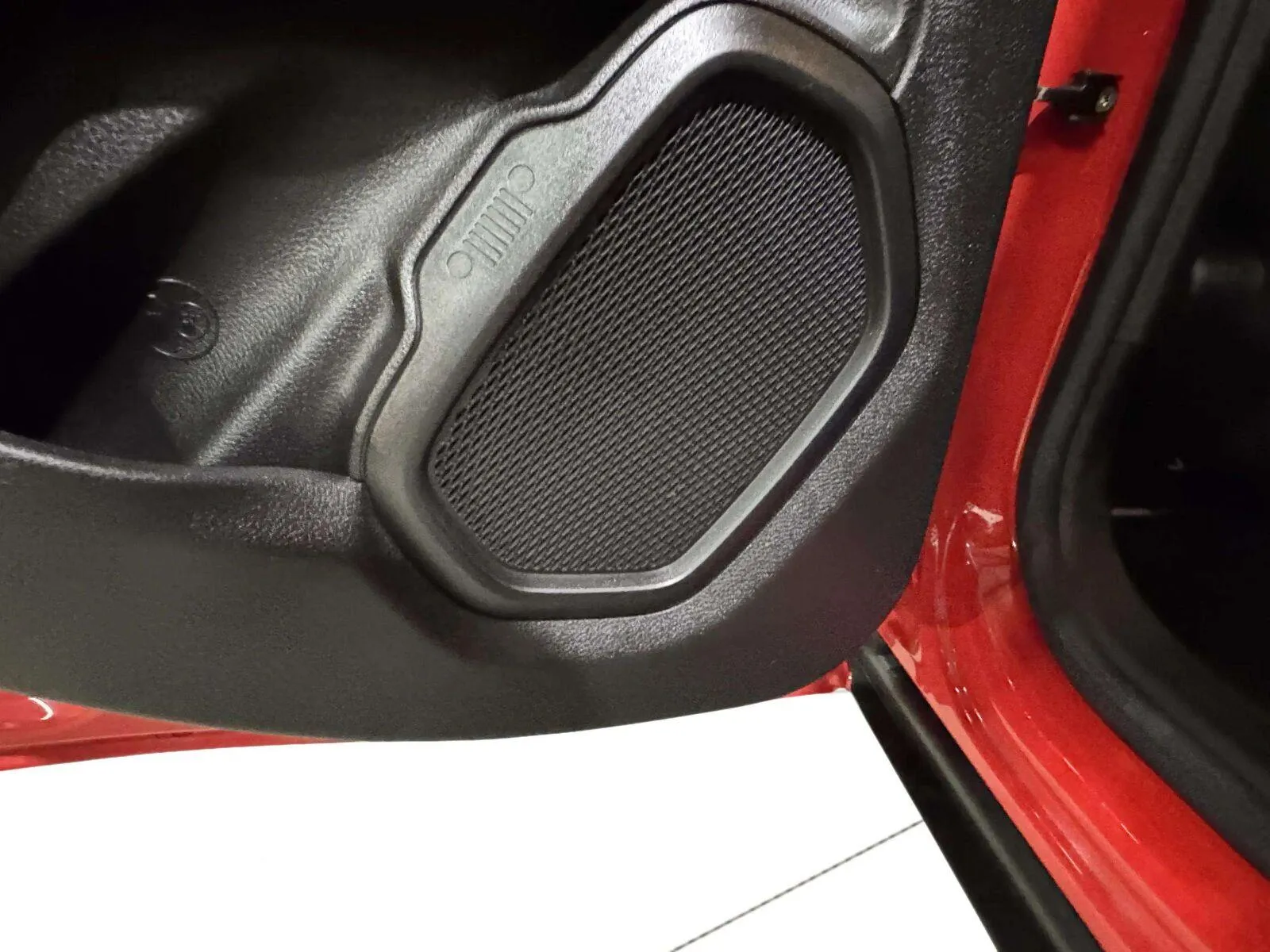 Jeep Renegade photo 40