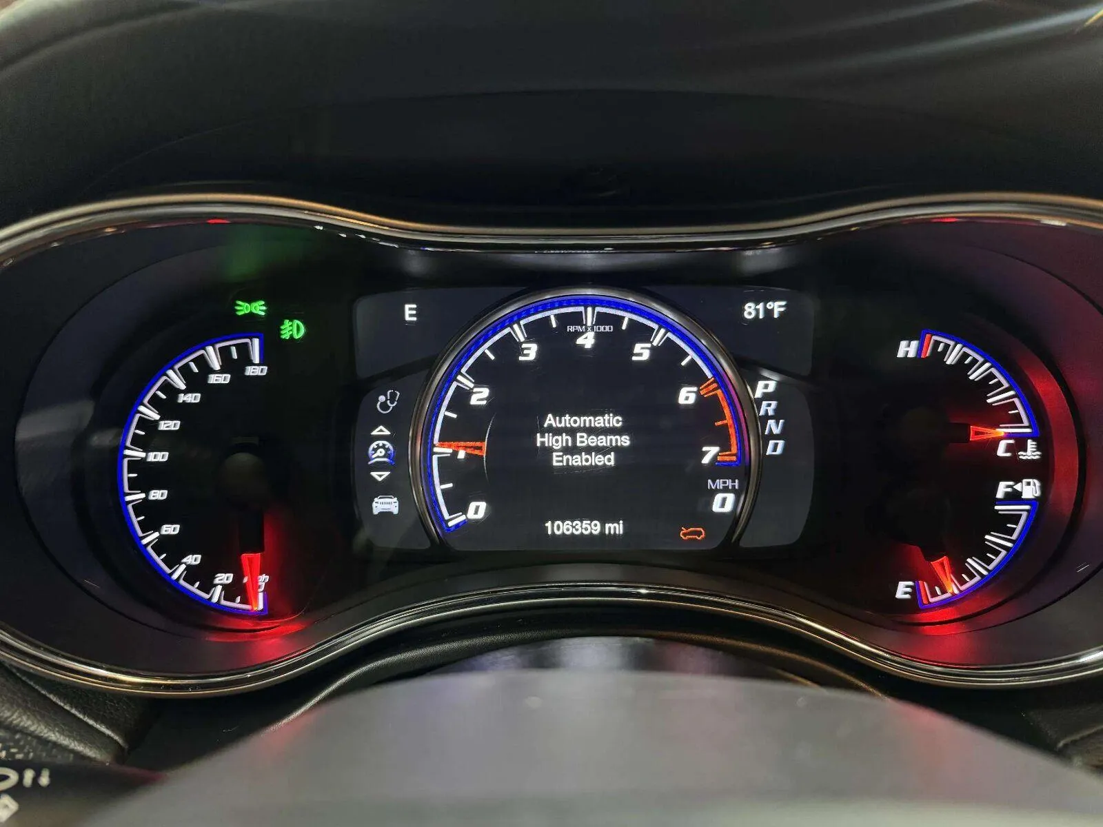 Jeep Grand Cherokee photo 19