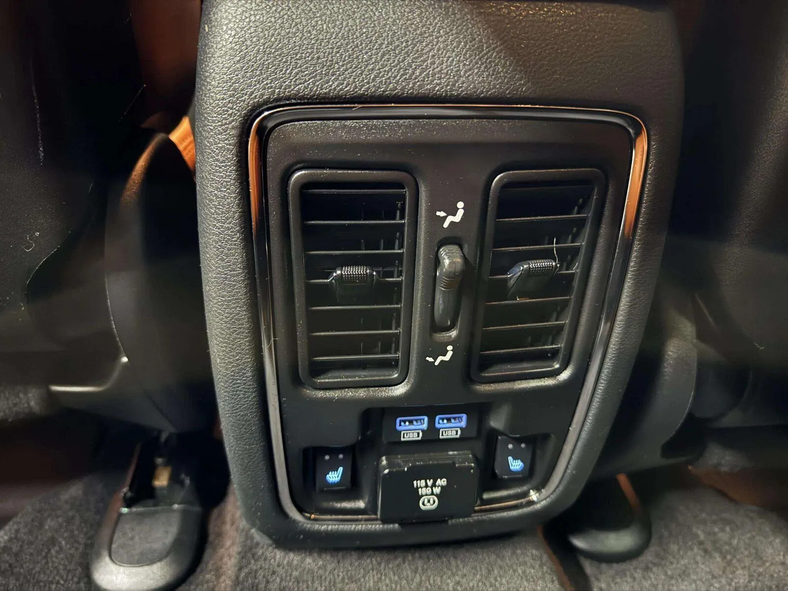 Jeep Grand Cherokee photo 32