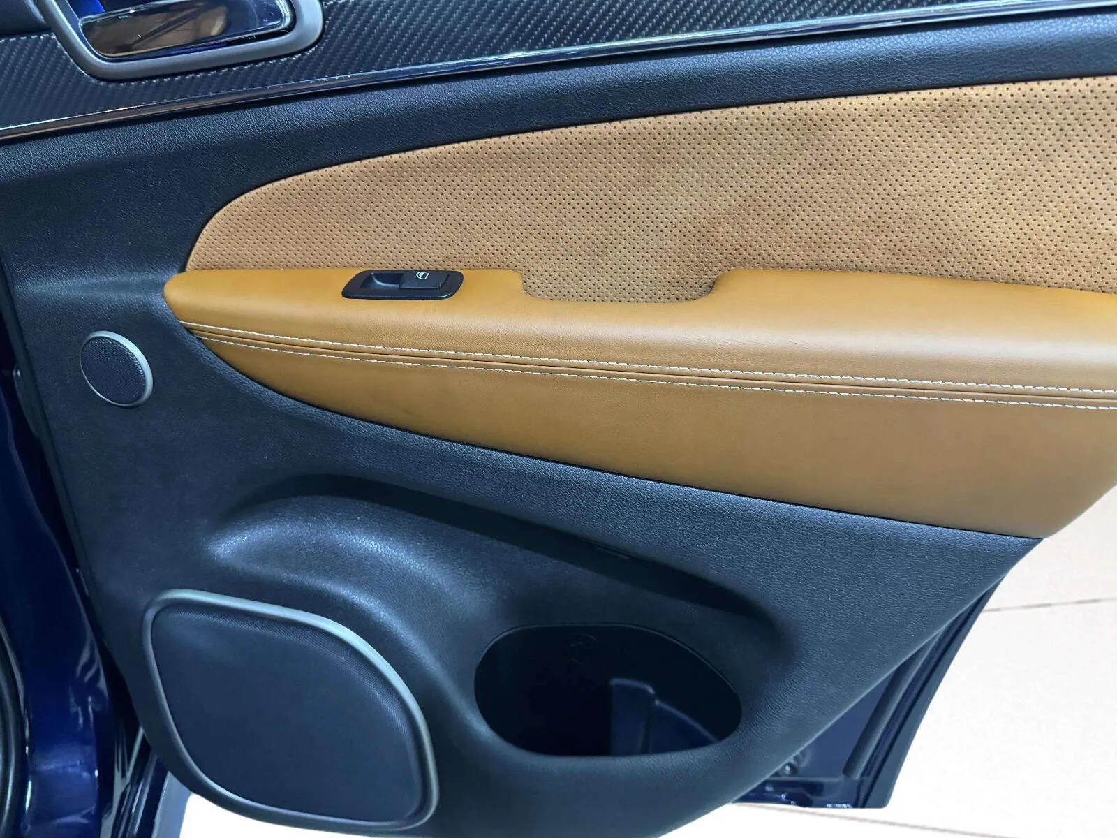 Jeep Grand Cherokee photo 33