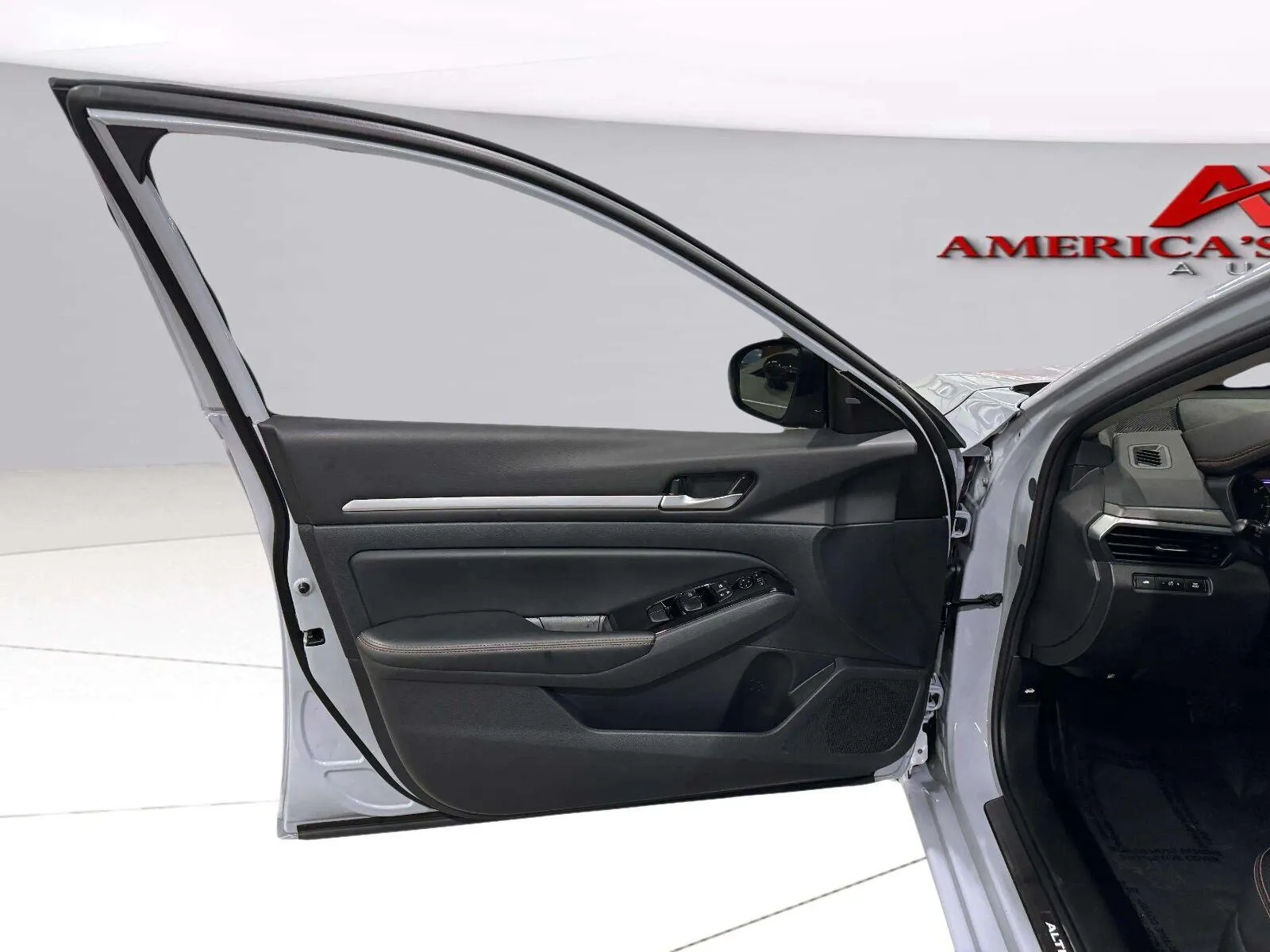 Nissan Altima photo 25