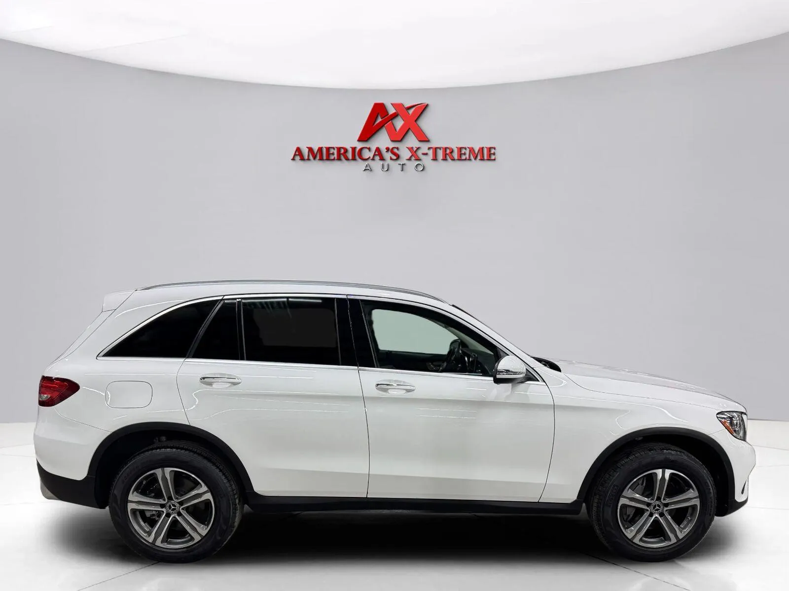 Mercedes-Benz GLC photo 9