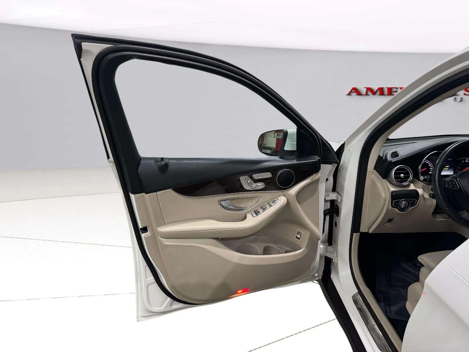 Mercedes-Benz GLC photo 22