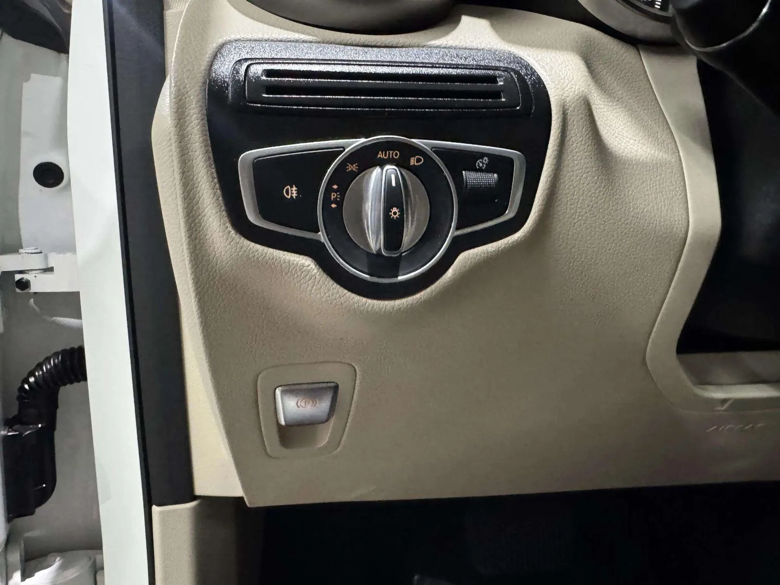 Mercedes-Benz GLC photo 28