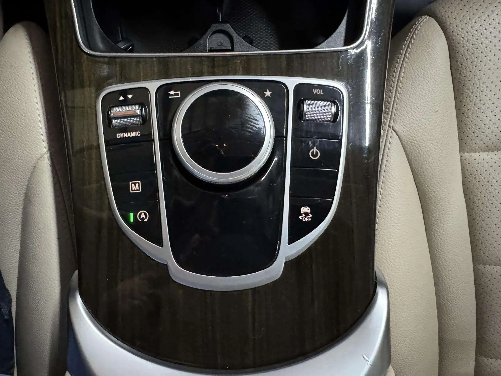 Mercedes-Benz GLC photo 34