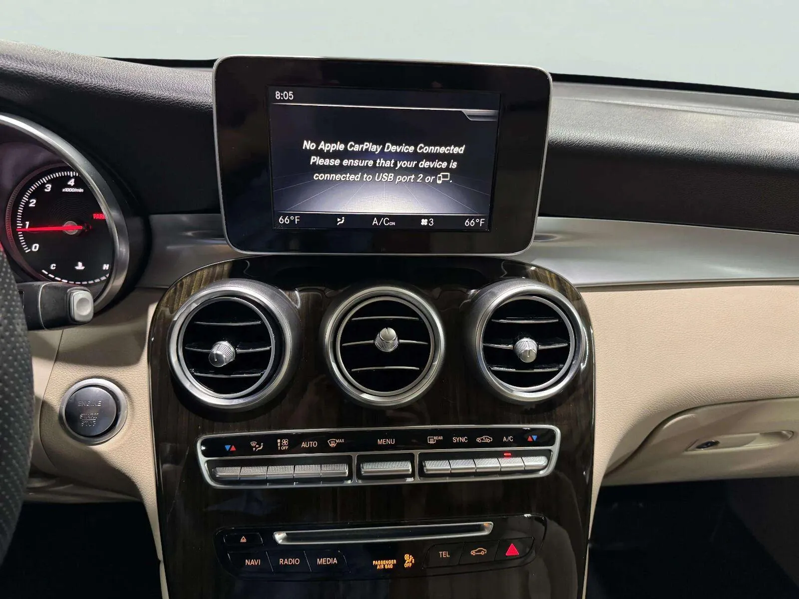 Mercedes-Benz GLC photo 35