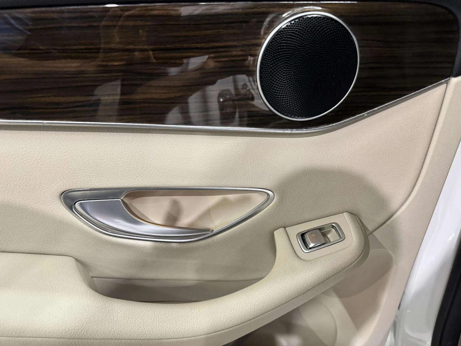 Mercedes-Benz GLC photo 41